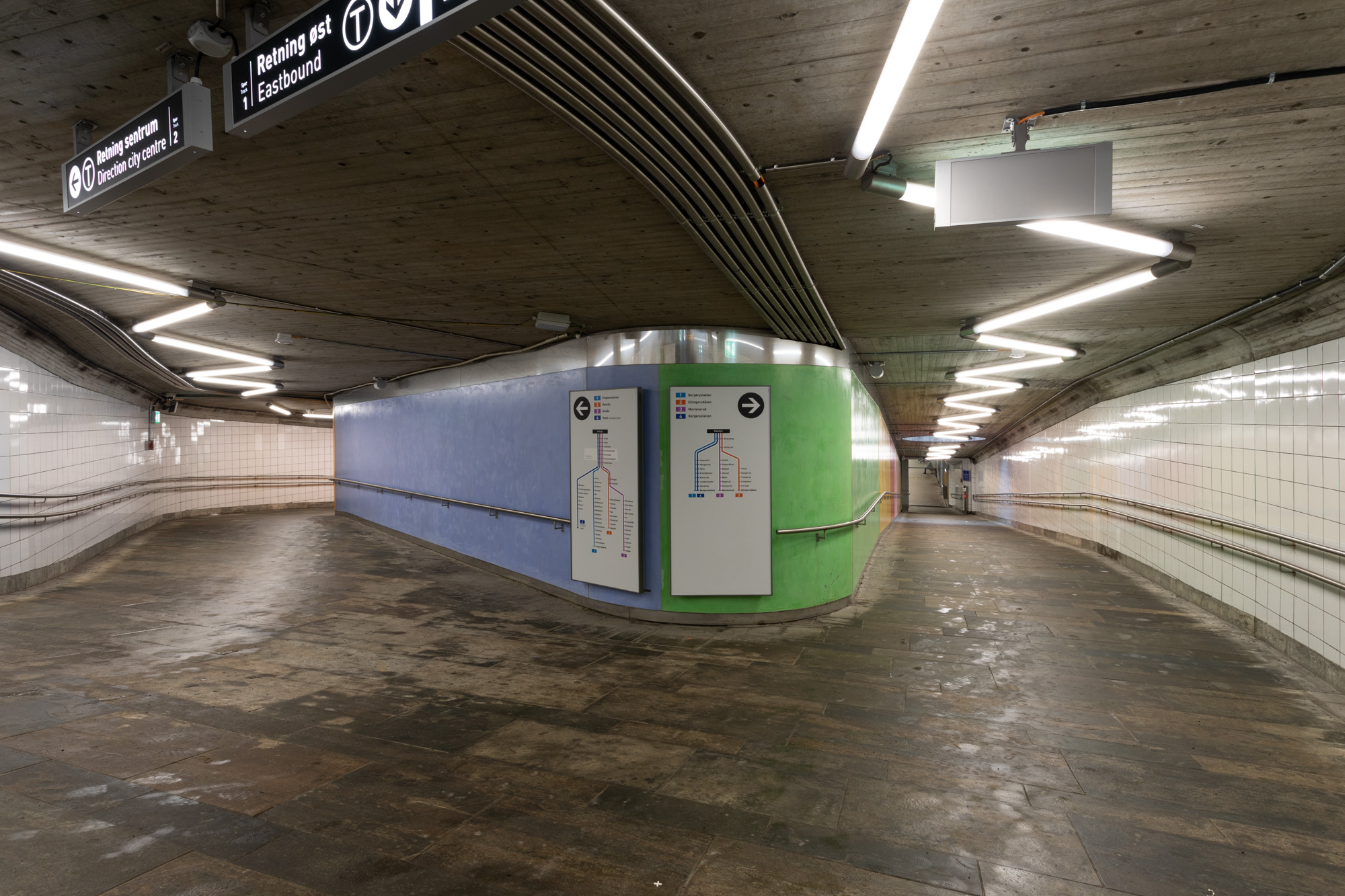    Å samle på farger..&nbsp; Stucco Lustro, installed at Helsfyr Subway Station in Oslo, 2019. Commissioned by Oslo Kommune and Sporveien 