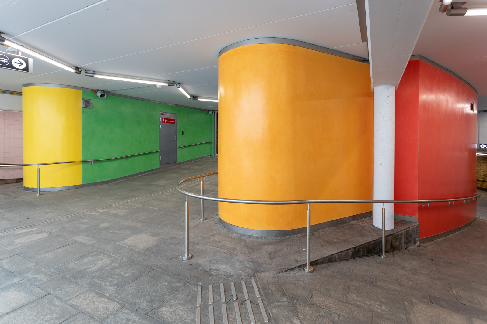   Å samle på farger..&nbsp; Stucco Lustro, installed at Helsfyr Subway Station in Oslo, 2019. Commissioned by Oslo Kommune and Sporveien 