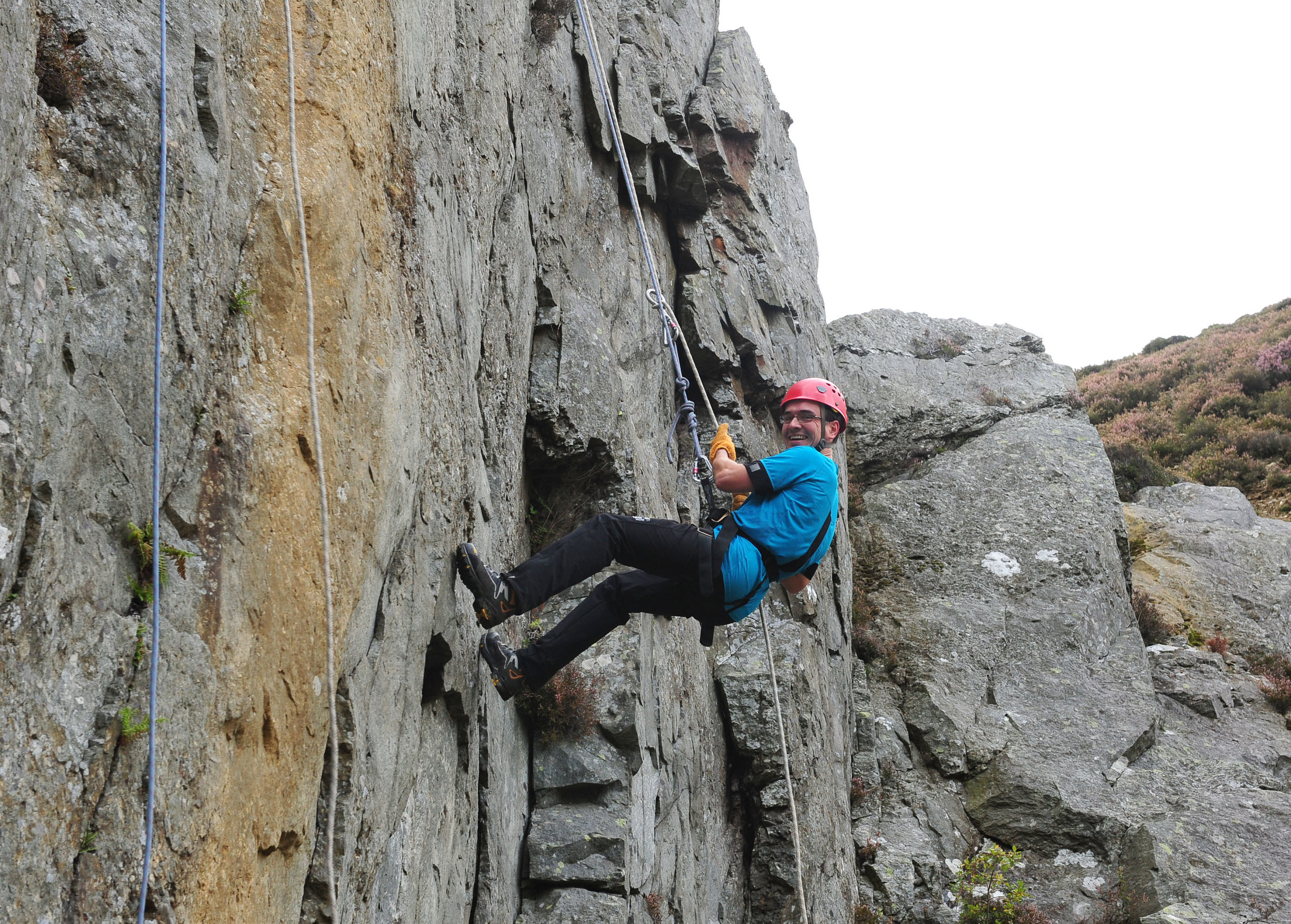 JLR_CHALL_2013_100 abseil.jpg