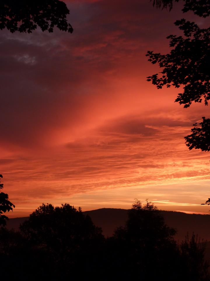 sun rise over Llanwrthyll.jpg