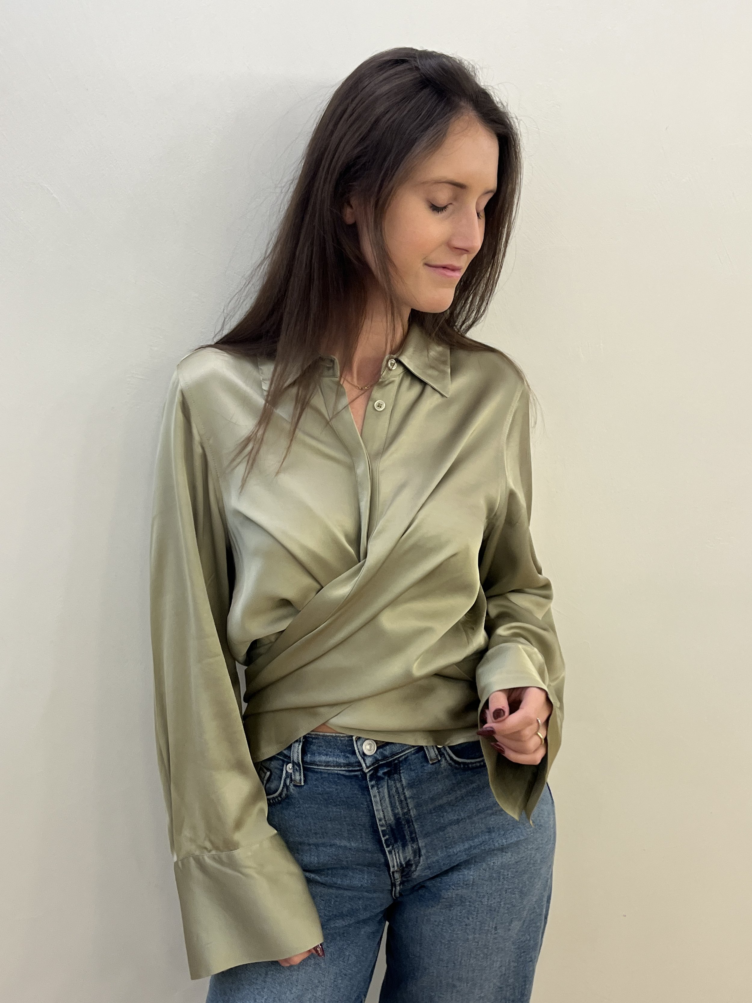 Ibana gedrapeerde blouse in light olive green