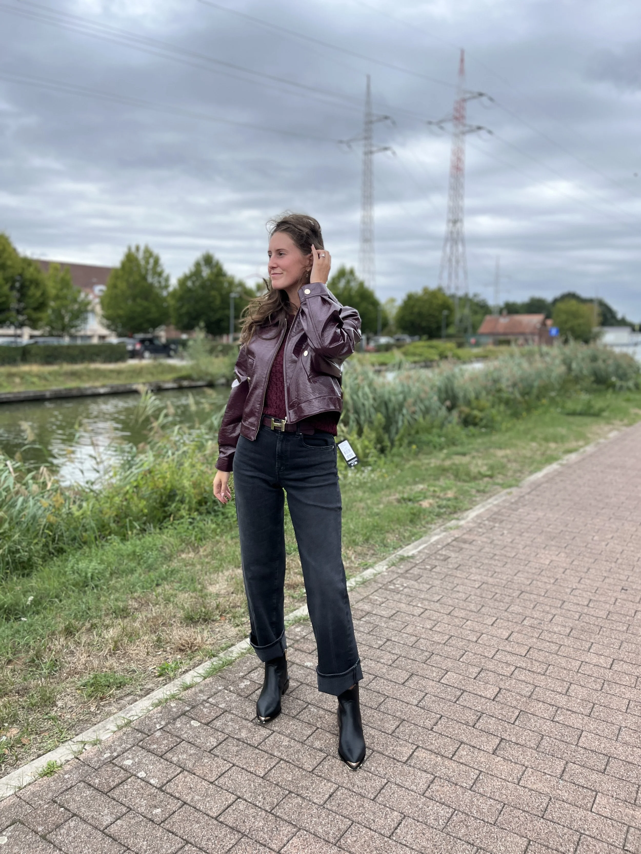 Bordeaux lederlook: stoer met een vrouwelijke touch