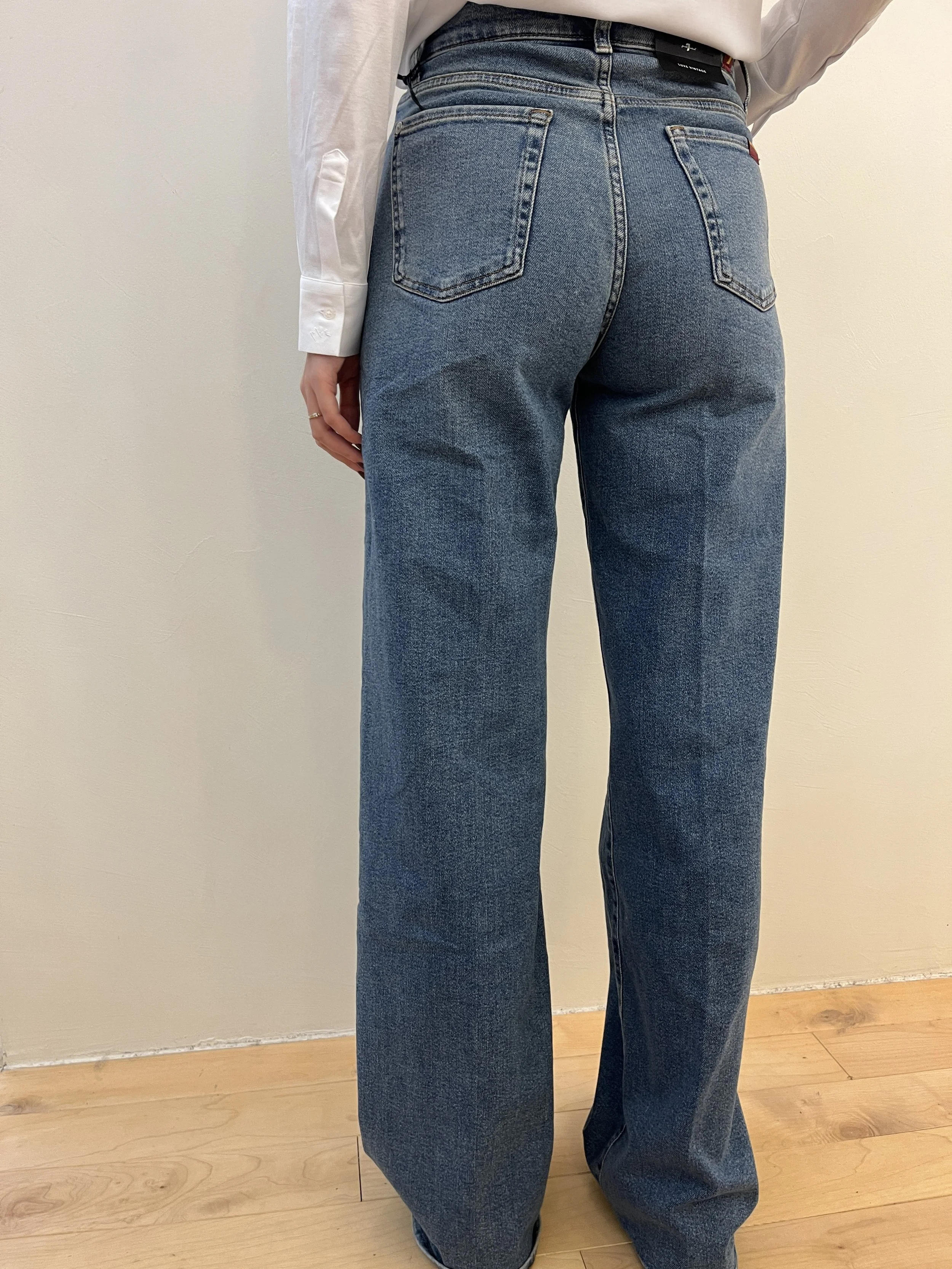 7 For All Mankind – Lotta Wide Leg