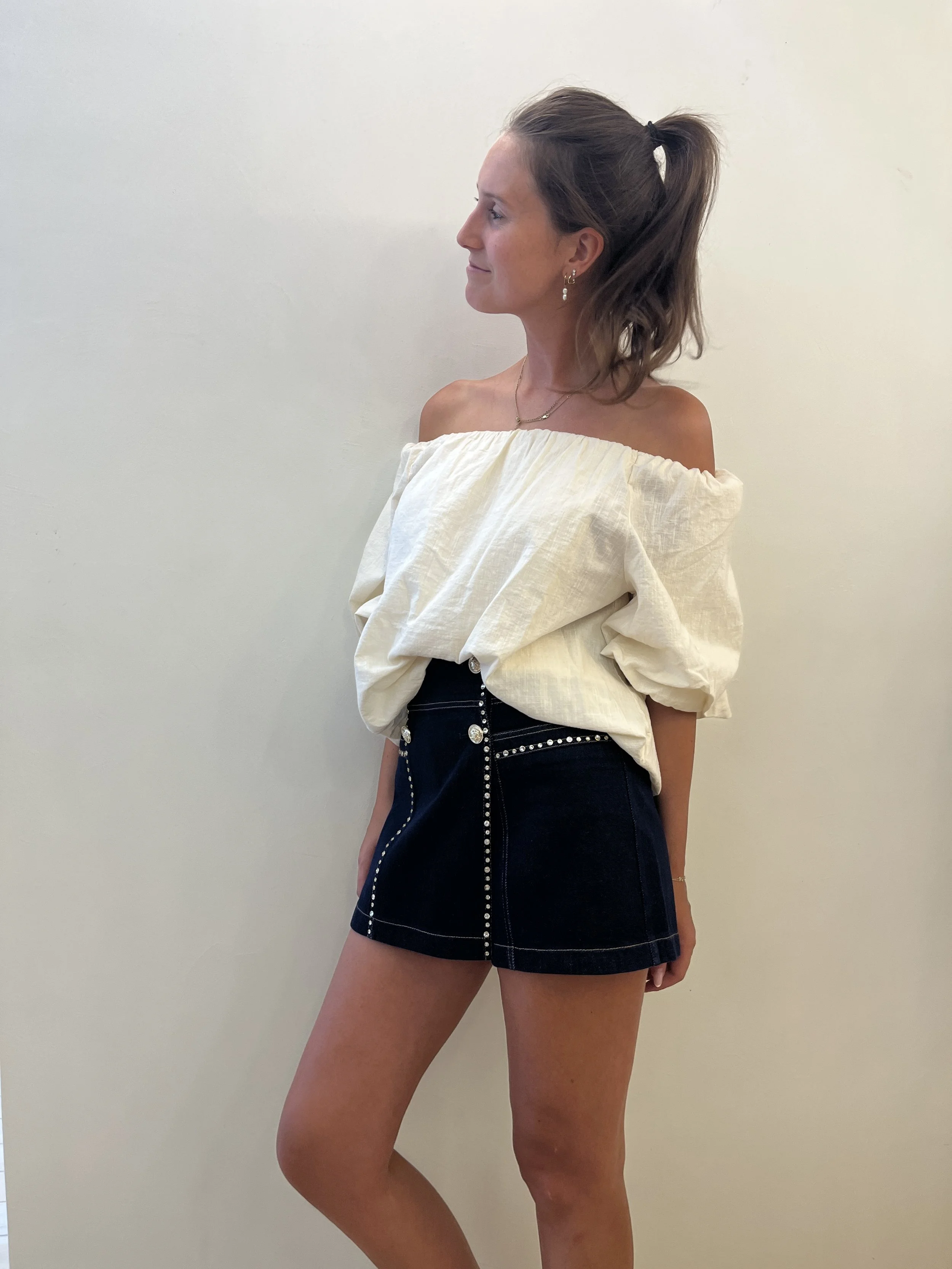 RMC Off-Shoulder Blouse & Liu Jo Short Rok