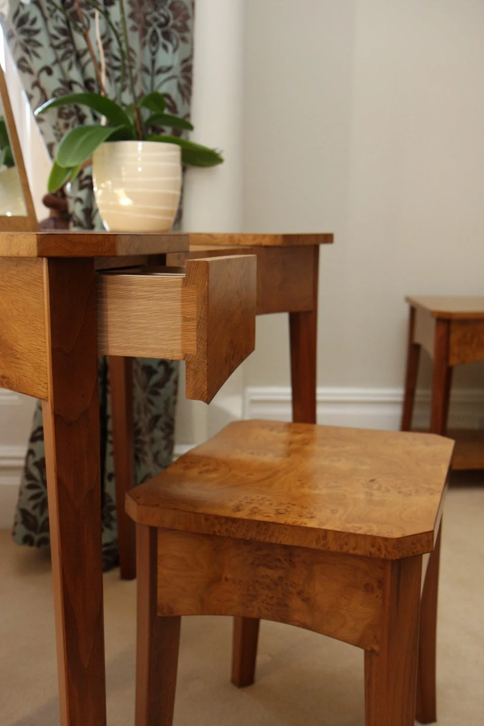 Desk-and-stool-in-walnut-and-burr-oak (2).jpg