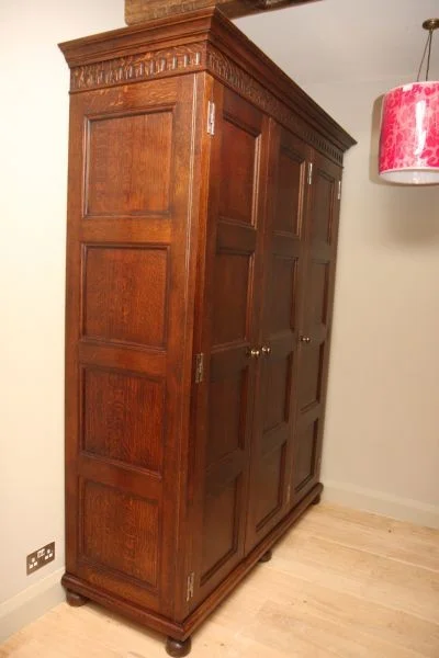 Free-standing-wardrobe-with-carved-frieze (2).jpg