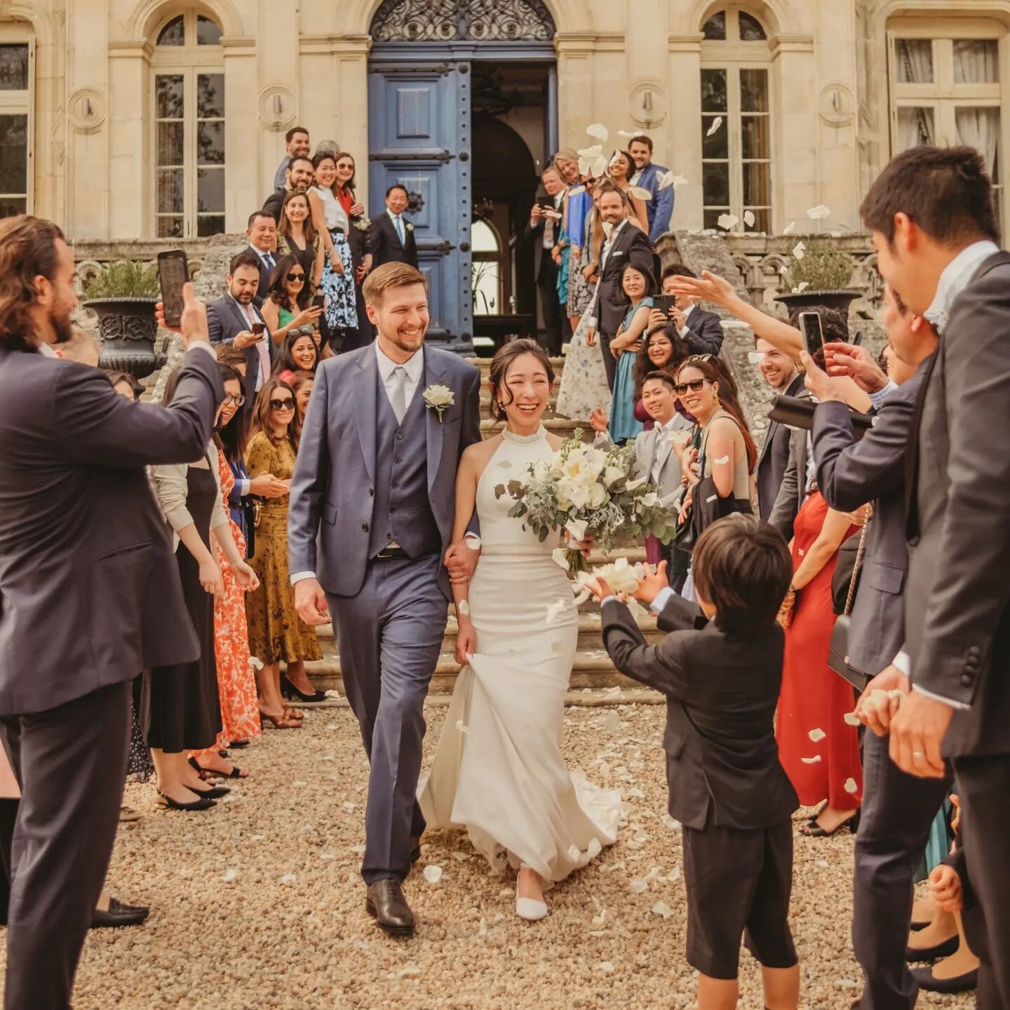 Now that the 2023 wedding season is over, it's time for a recap, starting with this year's first wedding, Chiho and Spencer at @chateaudelavalouze

Venue - @chateaudelavalouze
Planning - @justine.weddings @marrymeinfrance
@r.wei14
Music/DJ/Sax-@mixol
