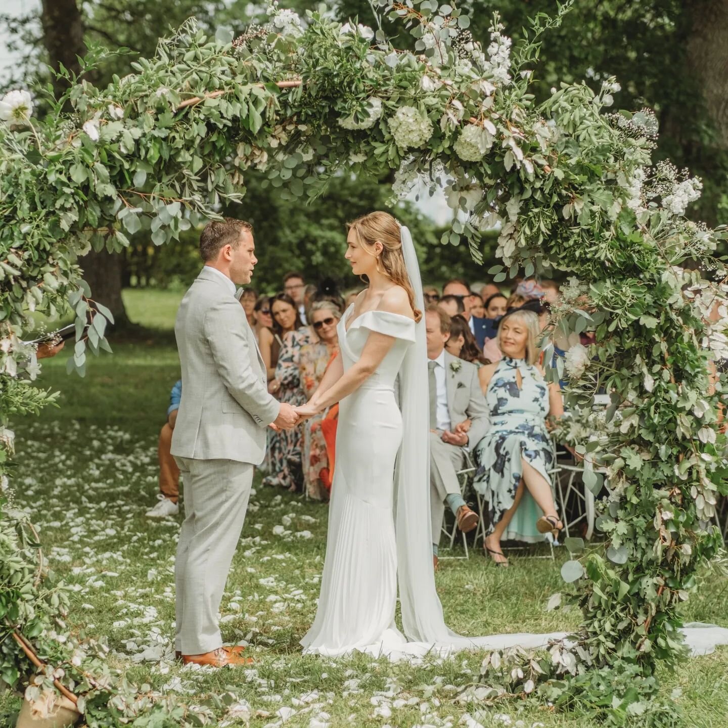 Louise and Terence at the amazing Ch&acirc;teau Gassies 🇫🇷

Videographer - @lesvideosdemonsieurf
Planning - @marrymeinfrance @r.wei14
Venue-@chateaugassies
Catering - @le_nectar_traiteur
Band - @wearevoyages
Flowers - @lpfloraldesigner
Hair and Mak