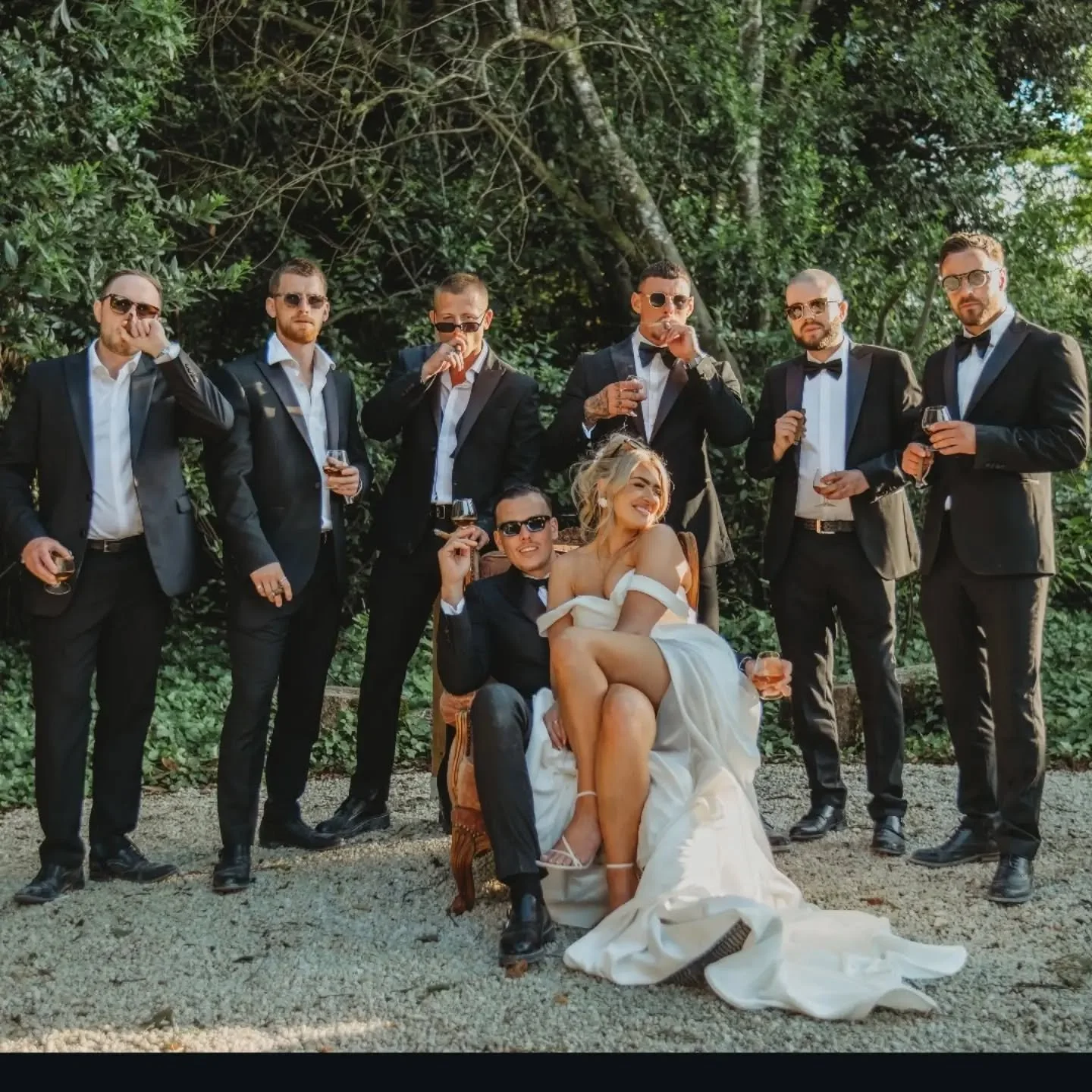 A little bit of elegance, a little bit of attitude, and a whole lot of personality. 🖤🥂

Wedding photography doesn't always have to be serious. Sometimes the best moments are the ones where everyone just lets loose, has fun and forgets the camera is