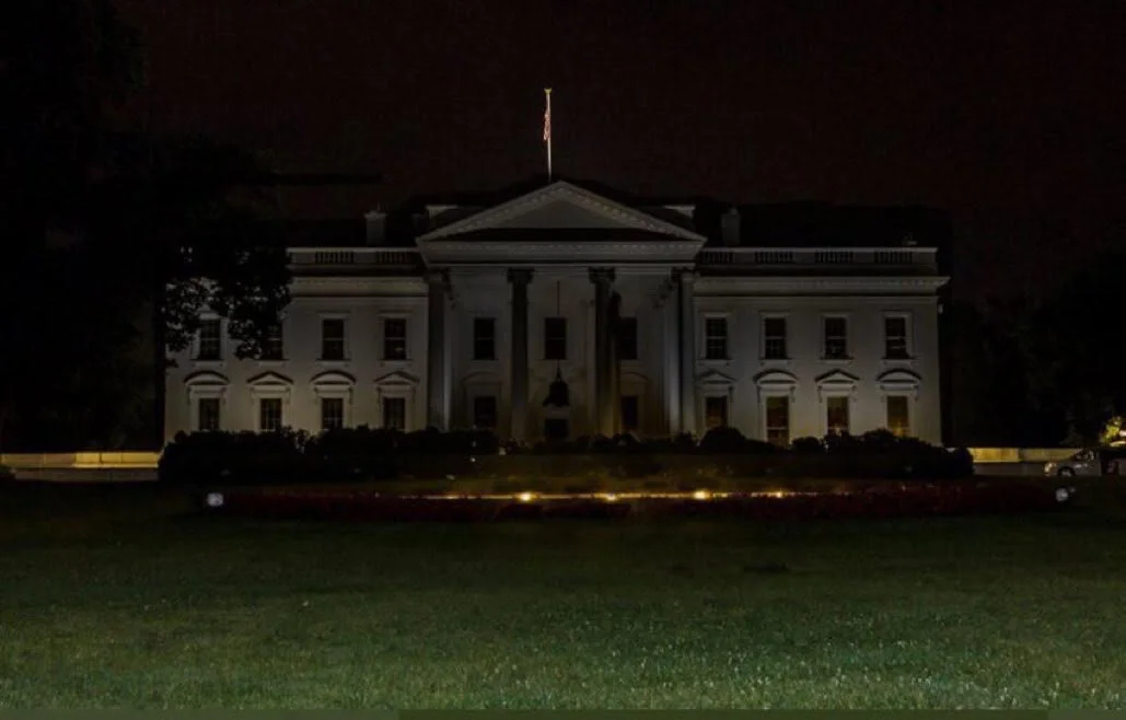 whitehouse-dark.jpg