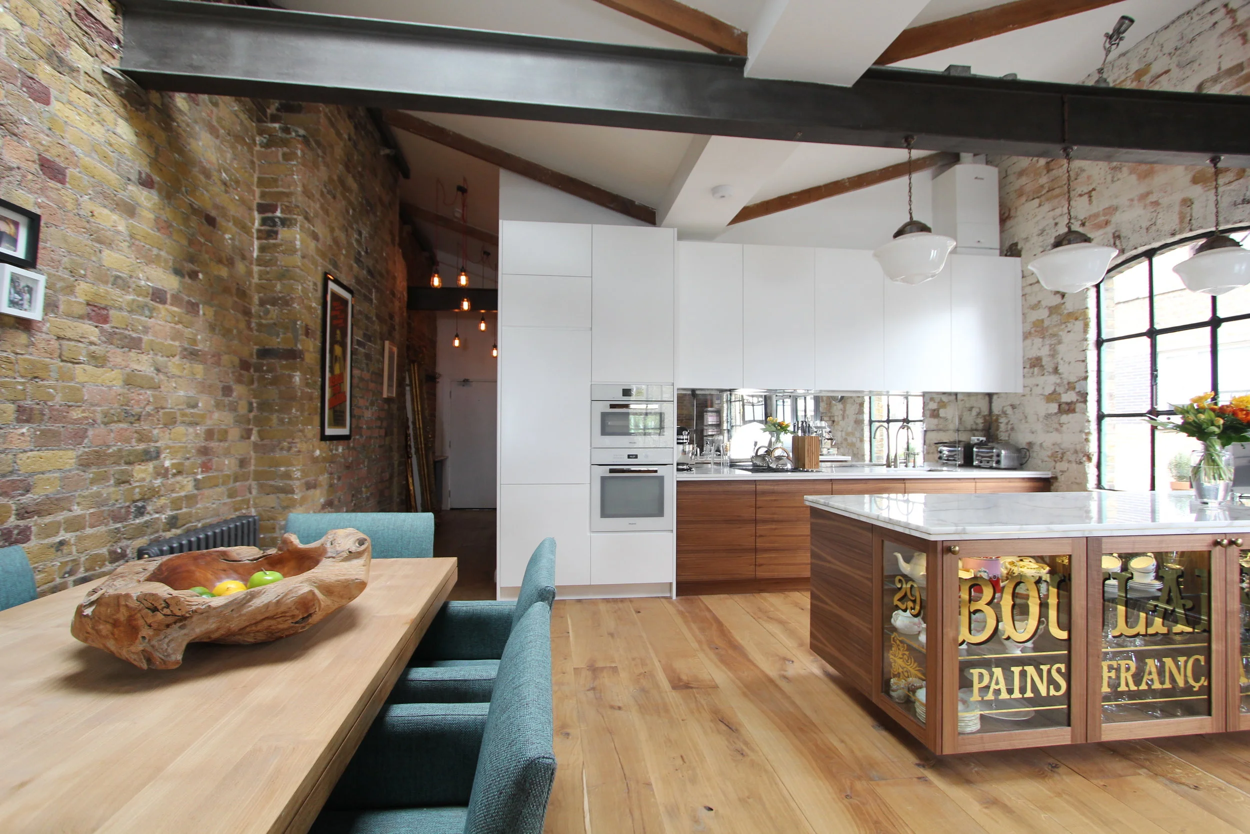 kitchen open plan 2.JPG