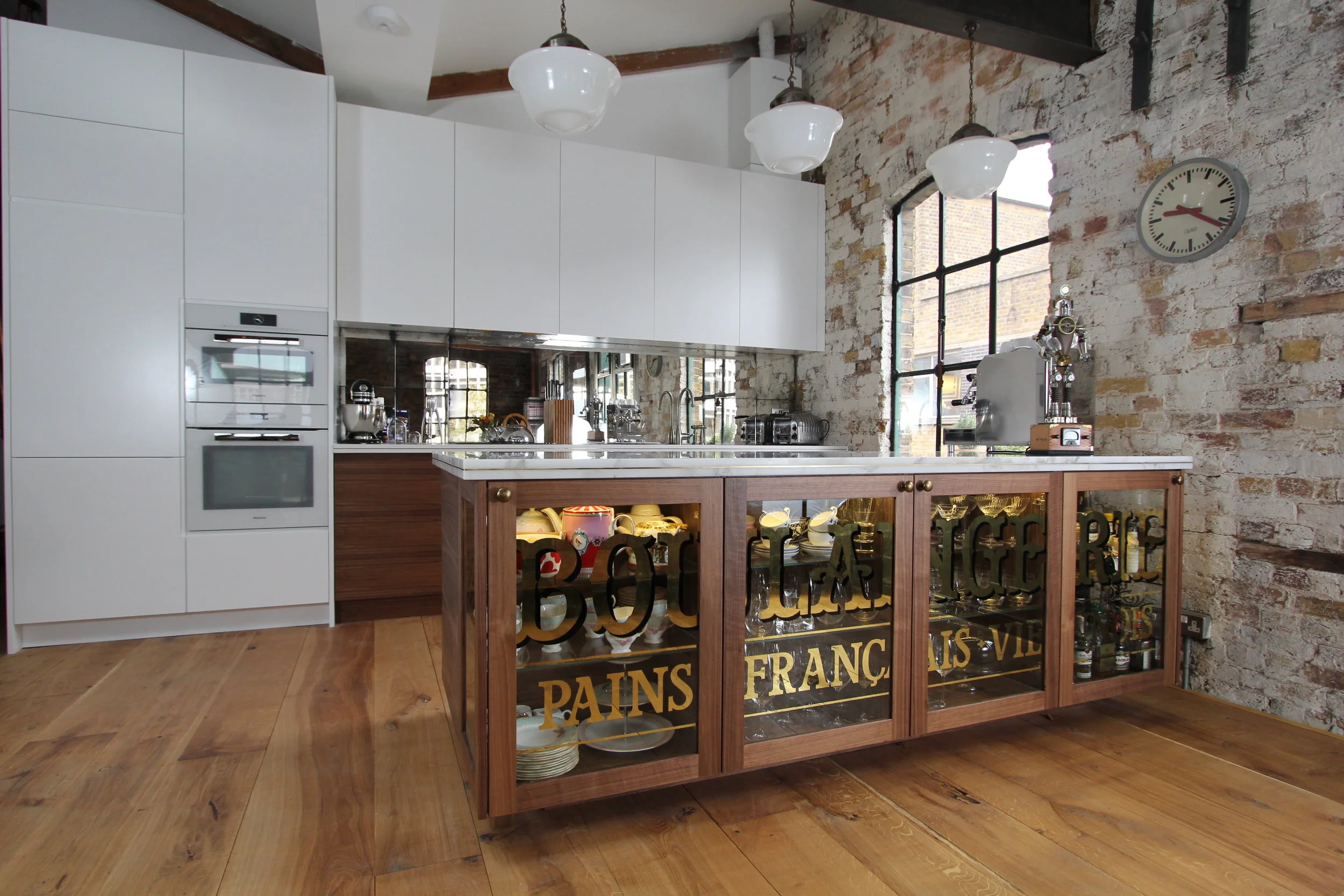 kitchen island 1.JPG