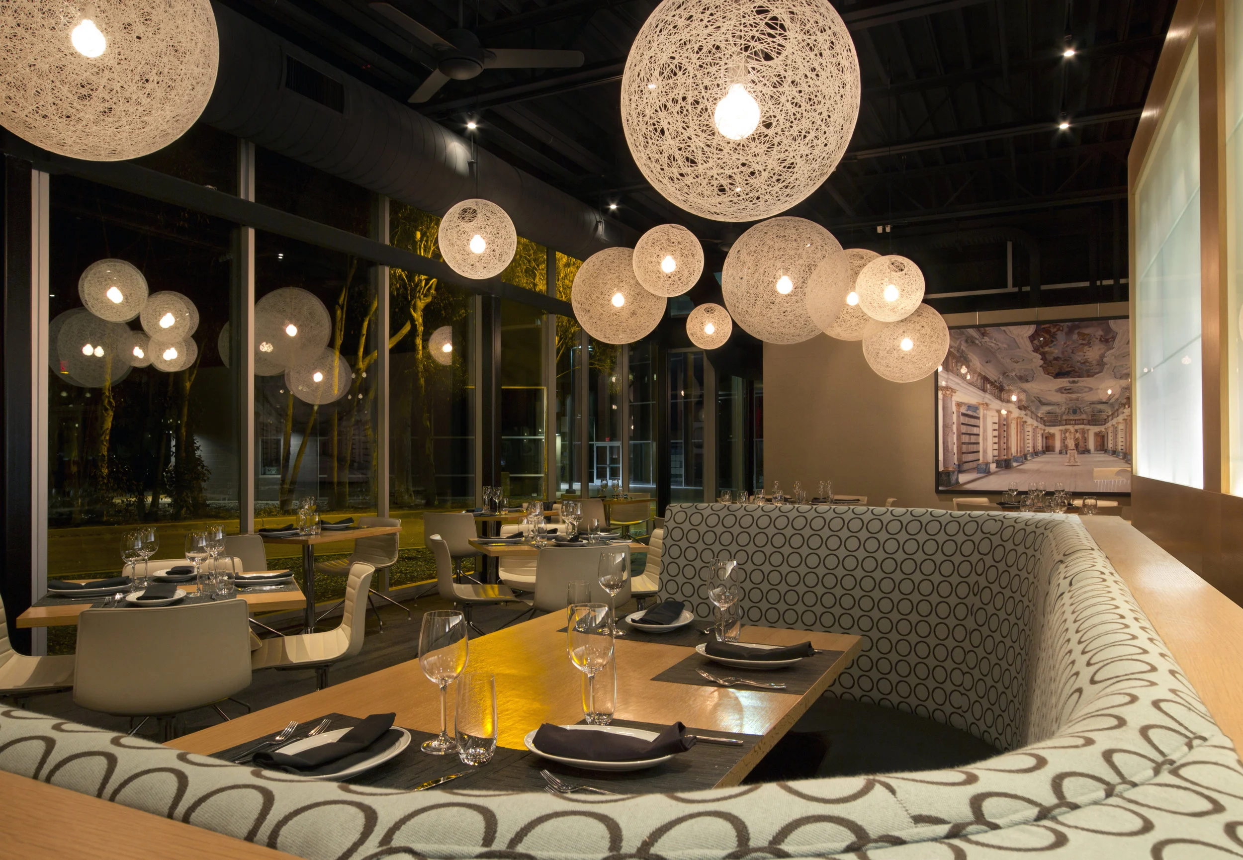 Jai_WPC_190_Bnqt_to_Dining_00F_c.jpg