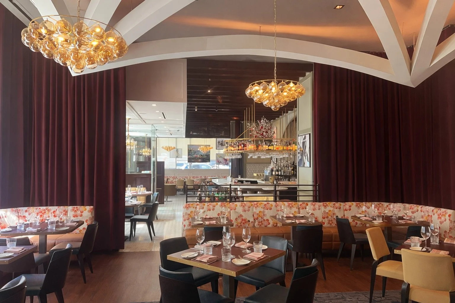 Rosselli Dining rm to Bar.jpg