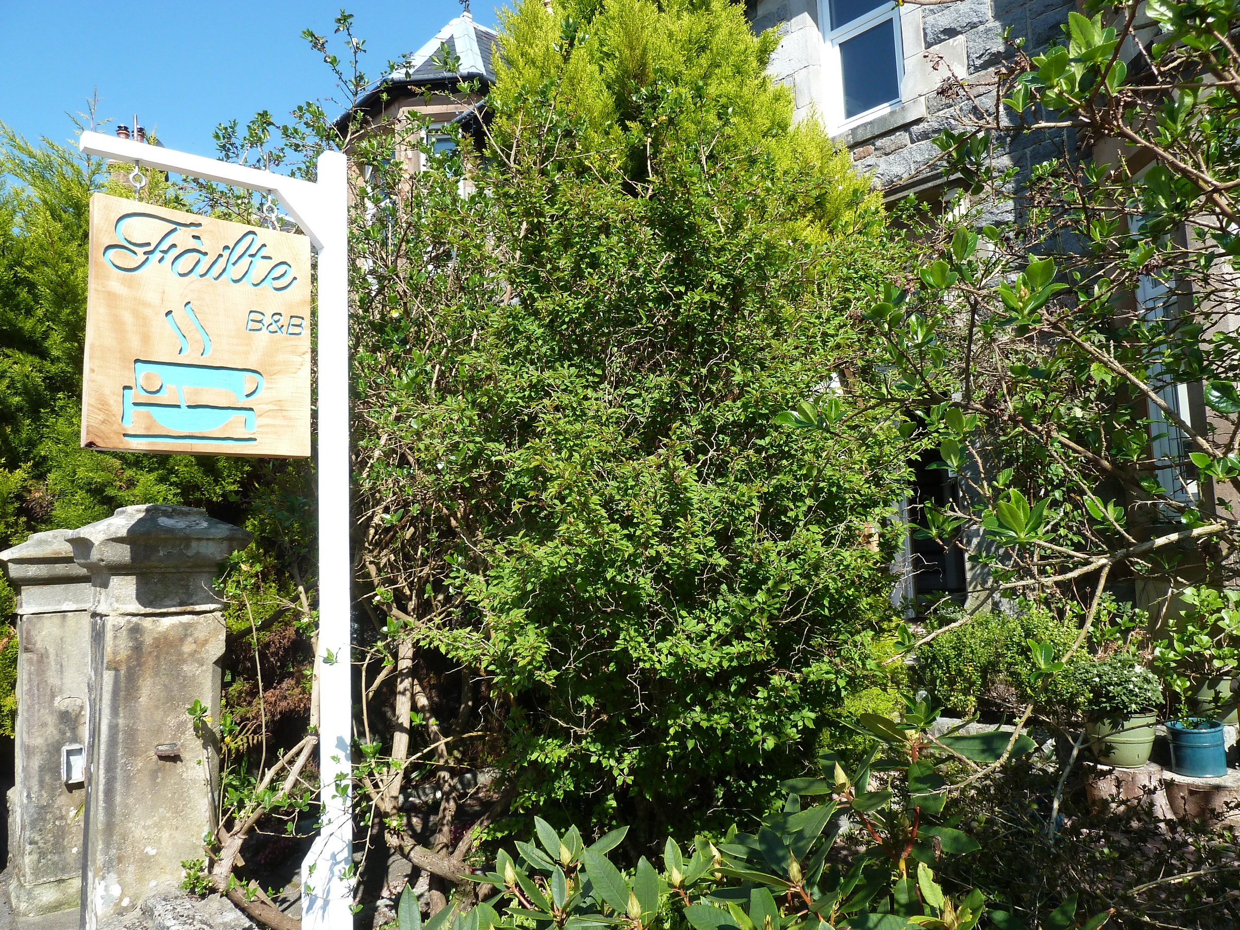 Street Sign Failte B+B