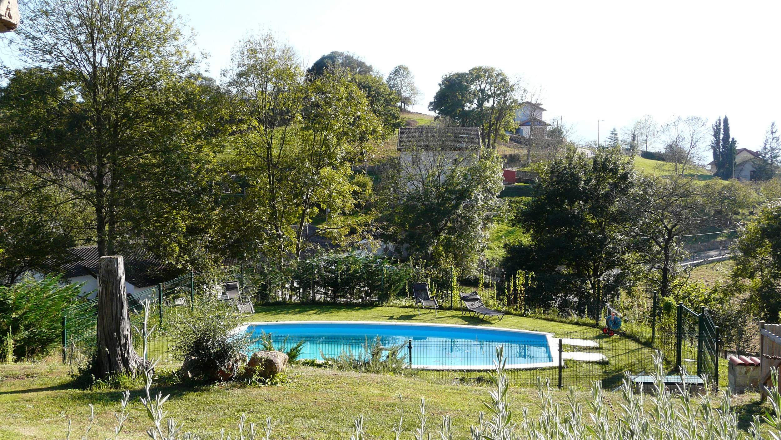 zona piscina Casería María Sopeña.jpg