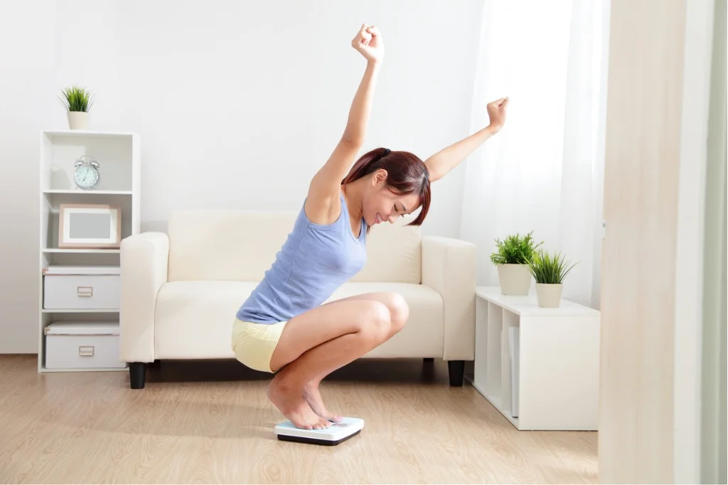 weightloss-success-on-scales-5.jpg