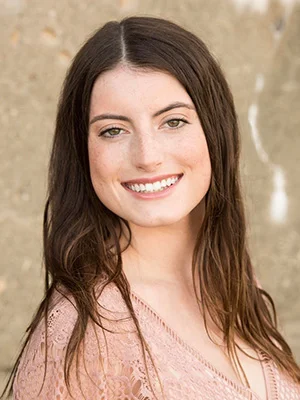 Sarah Abromowitz ’22 Engagement Intern Kinesiology