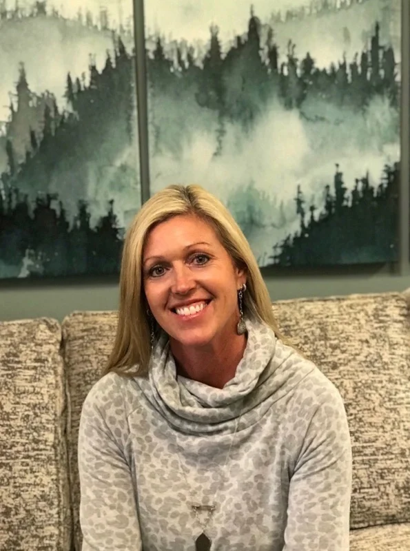 Julie Head.jpg
