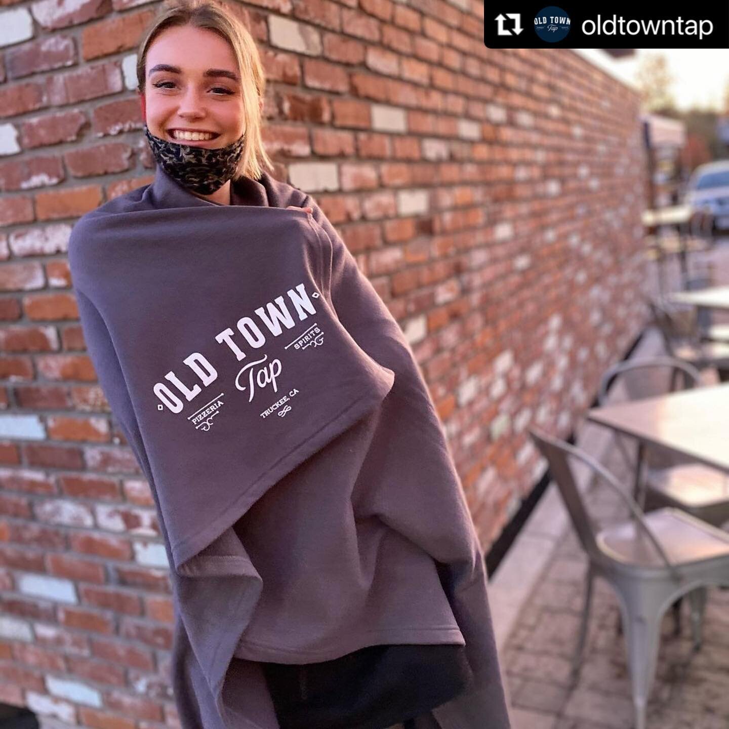 #Repost @oldtowntap 
・・・
We have all the things to keep you warm! Even blankies! Come sit under a heater, with an OTT blanket, enjoy a delicious warm beverage and love life!

.
.
.
#youdownwithott
#wintervibes 
#truckeedining
#buylocal
#downtowntruck