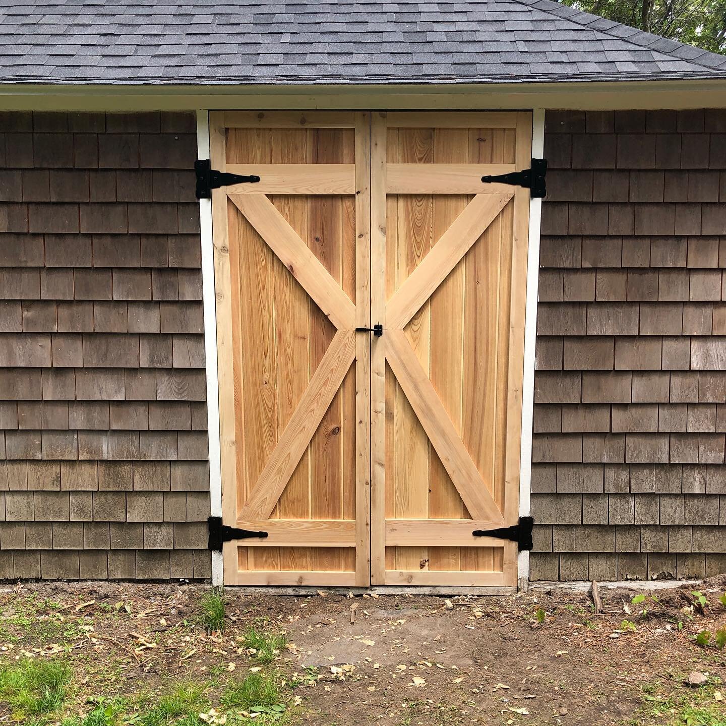 AFTER / BEFORE Wrapped up a little  shed door project. Just in time as the critters were starting to move in! #providence #pvd #shed #diyordie
