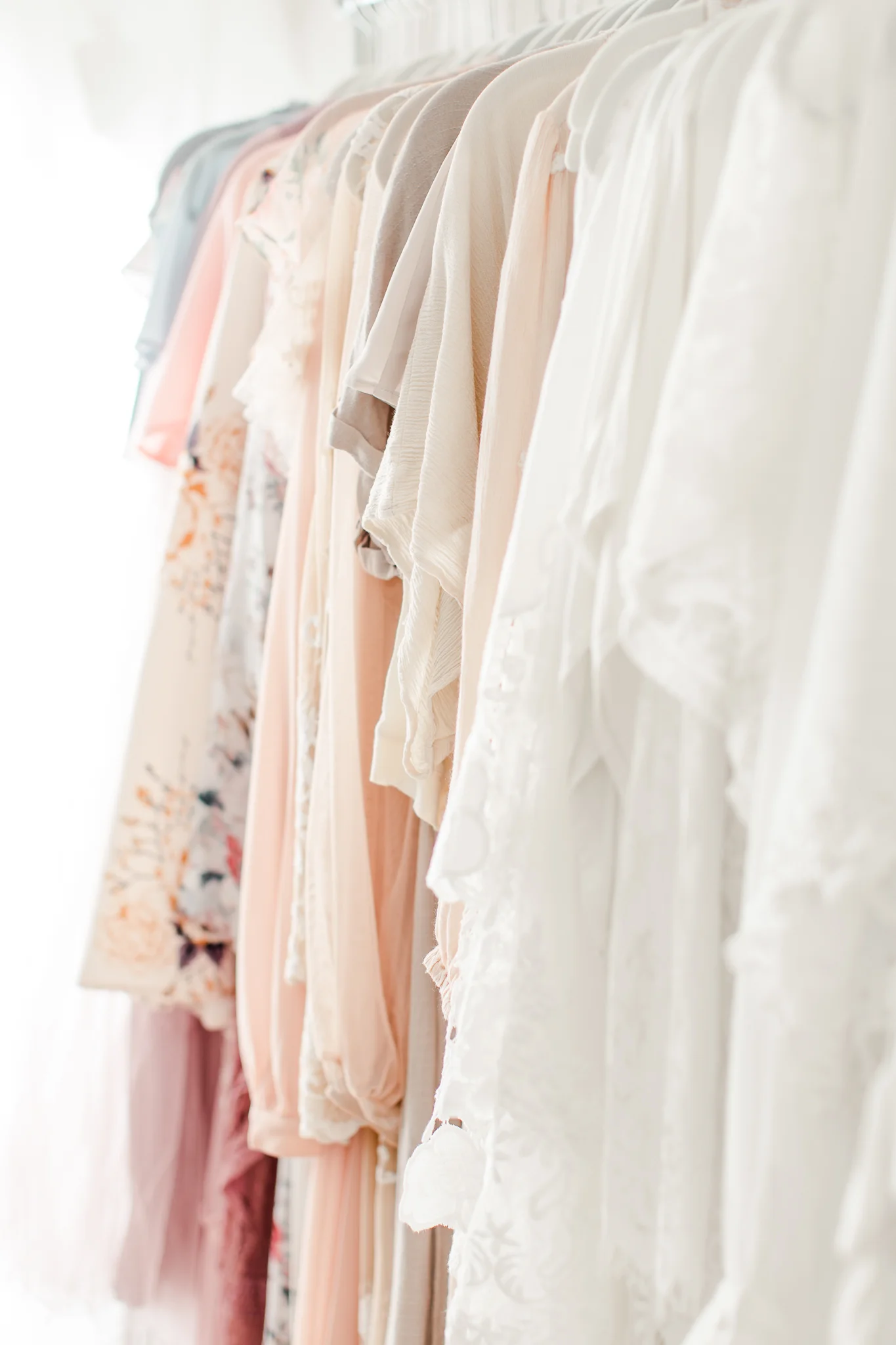 Connecticut Photographer, Kristin Wood Photography, offers client wardrobe for maternity, family and newborn photoshoots.