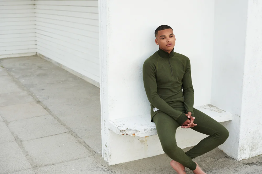 Beat the crowd // Daviid Chima