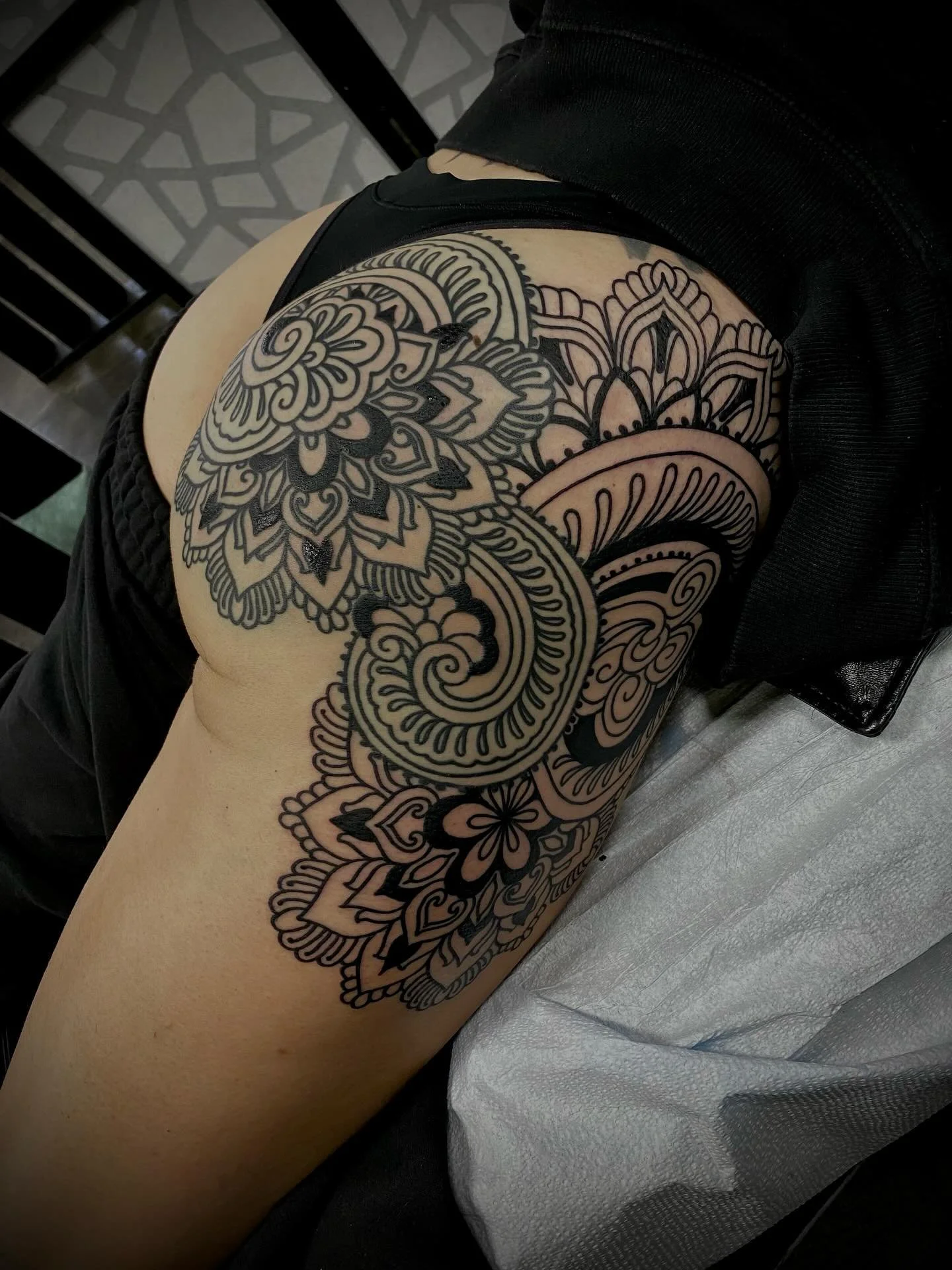 Ornamental flows are my favorite to tattoo 👹 I&rsquo;m looking for some lovely clients who will want to book this style 2026 
Visit my website , and fill out my form to book ! This was one from 2023 on one of my favorite clients 🧘
Booking January F