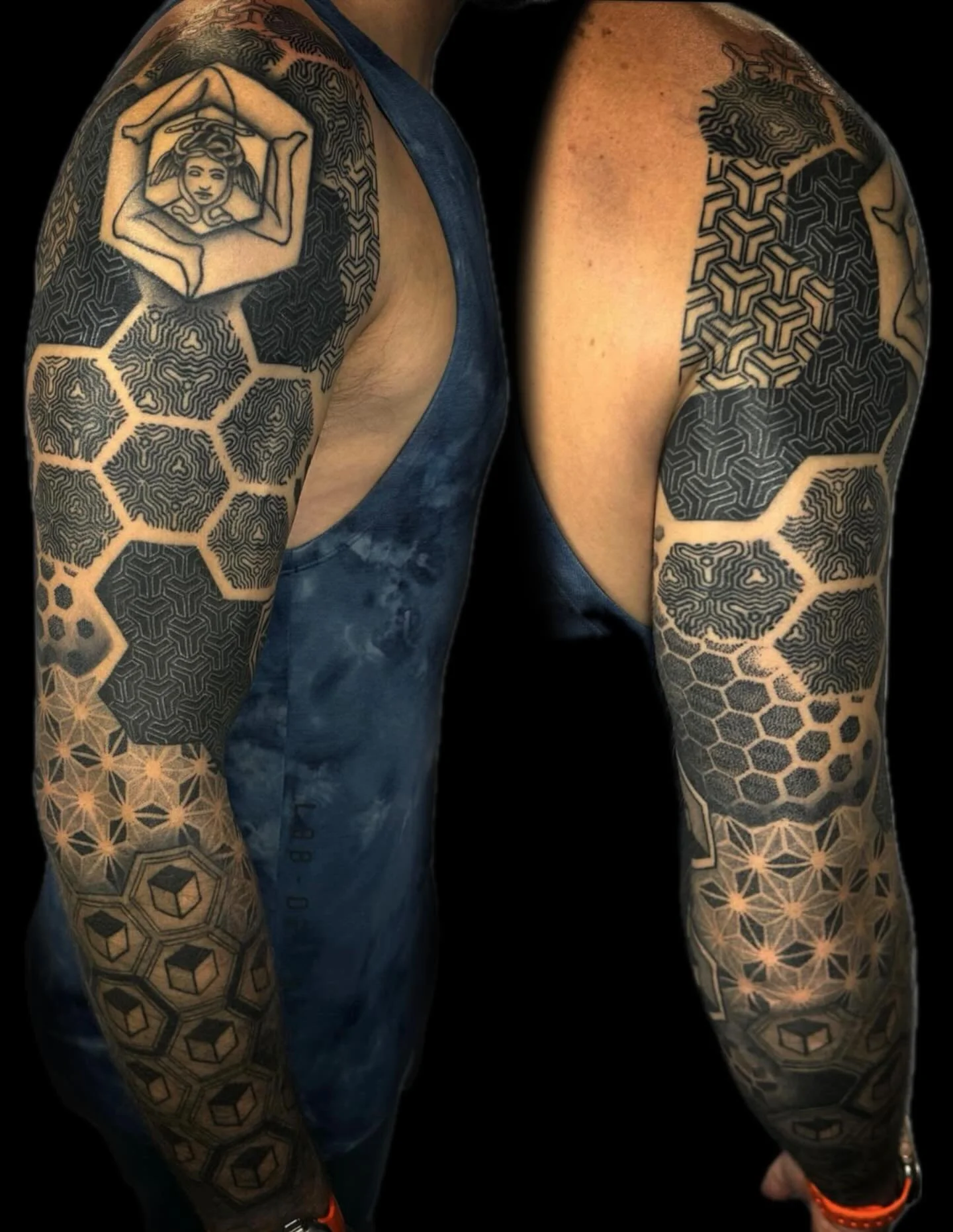 I would love to start new geometrical projects /ornaments this new year coming ! Please fill out my form for a consultation 🌀
#geometrictattoo #whiteonblacktattoo #centraloregontattoos #bendoregontattooartist #geometrysleeve #keishanicoletattoo