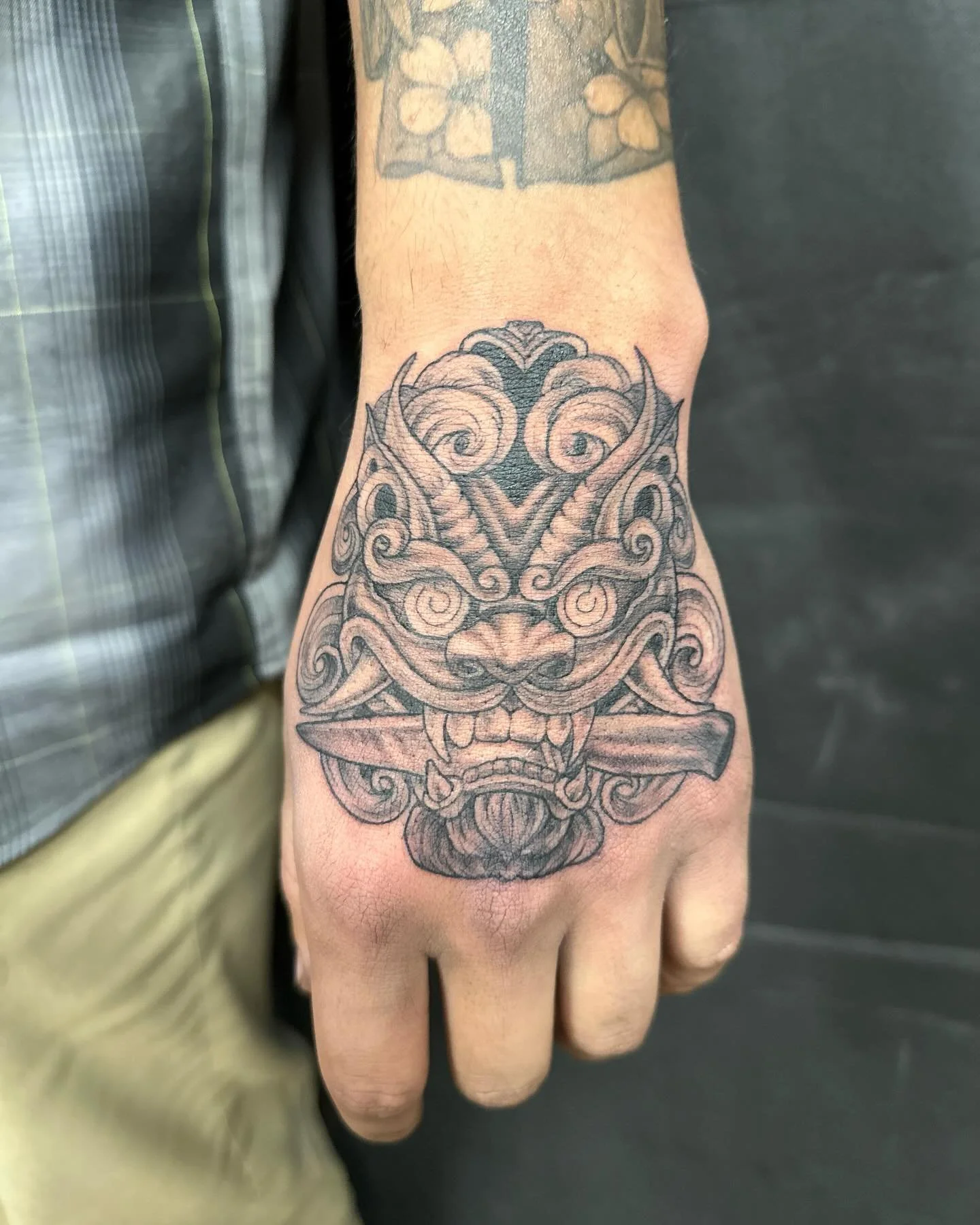 #tattooartist #tattoo #tattooist #oregon #centraloregon #oregontattooartist #handtattoo #bendtattoocompany #bendtattoos #centraloregonlife #tattoolife