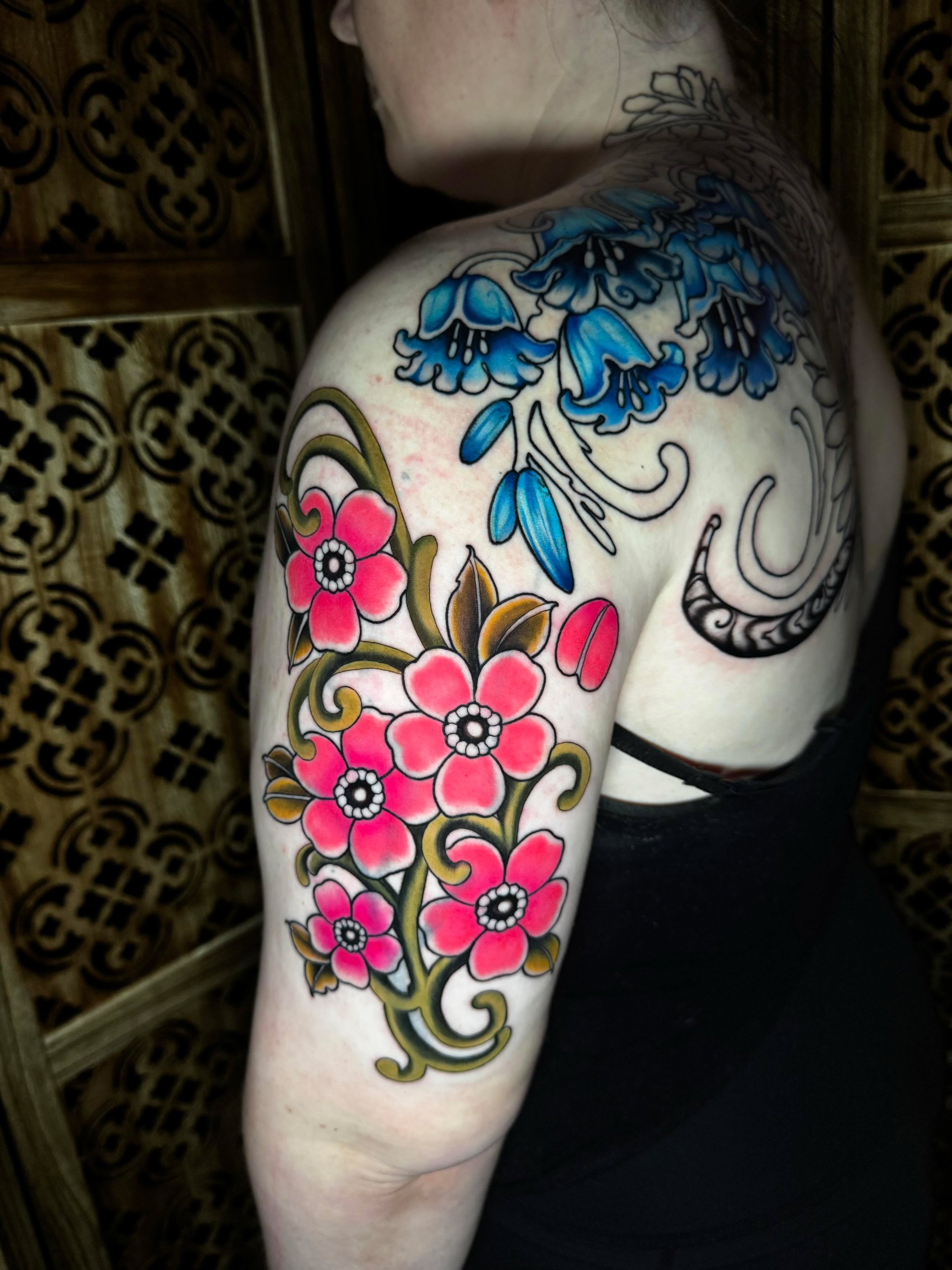 My client Becca came down from Seattle to sit for two full days ! 🌸
I&rsquo;ll be finishing this up in Seattle so stay tuned for my whereabouts incase you wanna start something rad !!!! 
#freehand #ferns #cherryblossoms #coverup #keishanicoletattoo