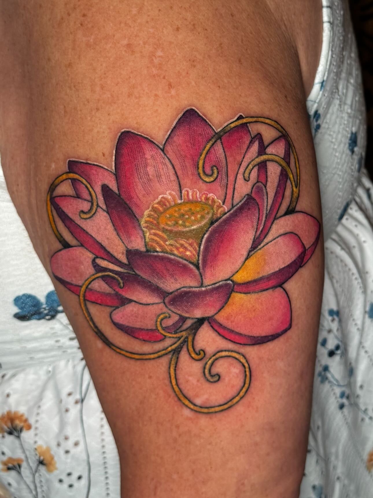 🪷 
#lotustattoo #keishanicoletattoo #centraloregontattoos #bendoregontattoos #darknouveautattoo