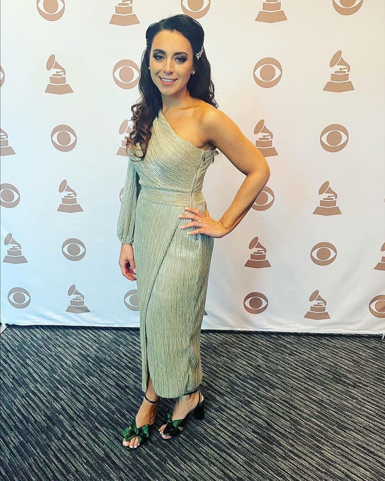 This just made our day!  Check out our girl showing off her glow at some behind the scenes events for the Grammys! 

We&rsquo;ve been doing spray tans for 4 years and there is nothing more important than making our clients feel beautiful inside and o