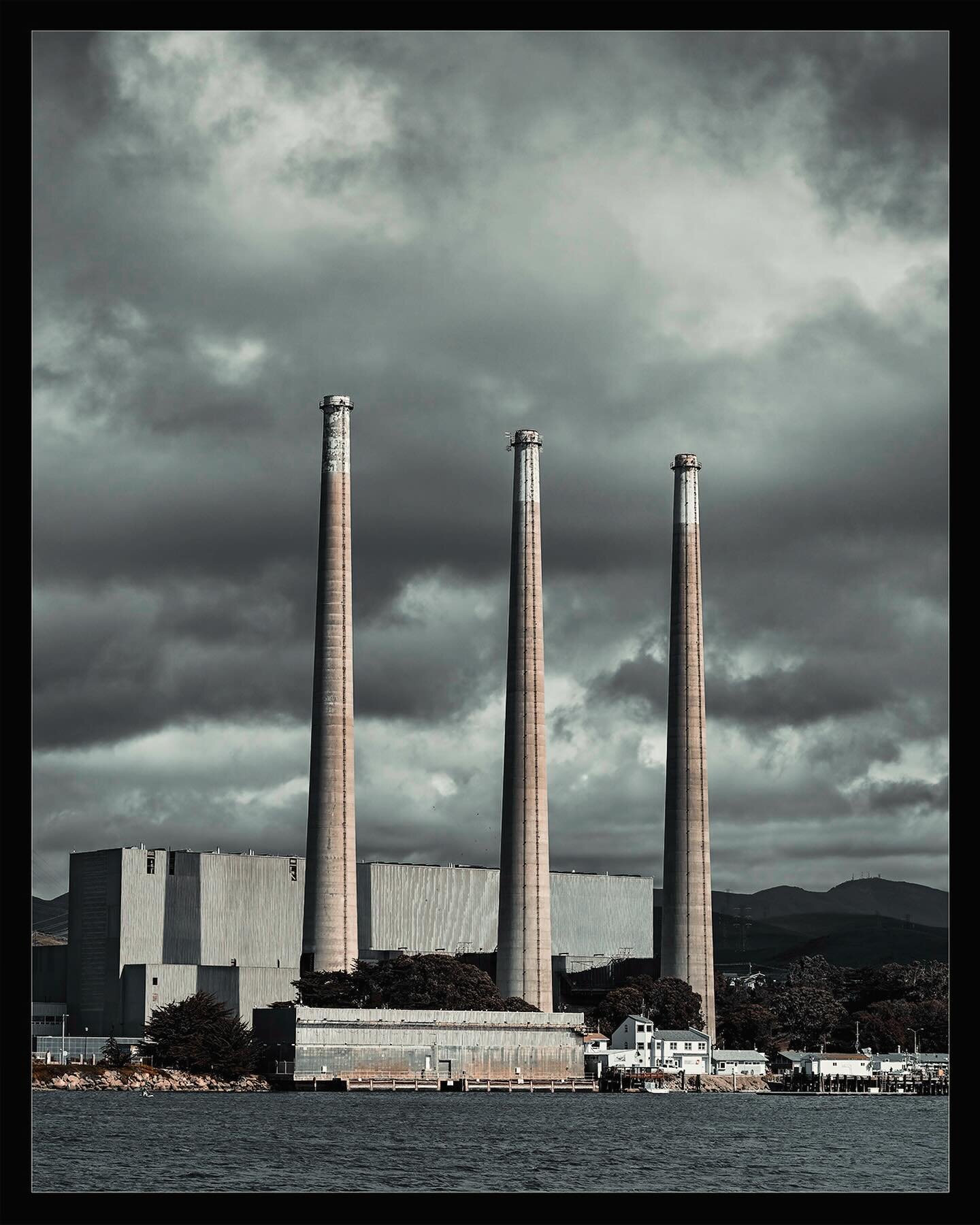 The iconic three stacks from the old PG&amp;E power plant in Morro Bay. Many people find them an eyesore, but I think they&rsquo;re a part of Morro Bay&rsquo;s rich history! What do you think? #morrobaysmokestacks 

#morrorock #cencal #centralcalifor