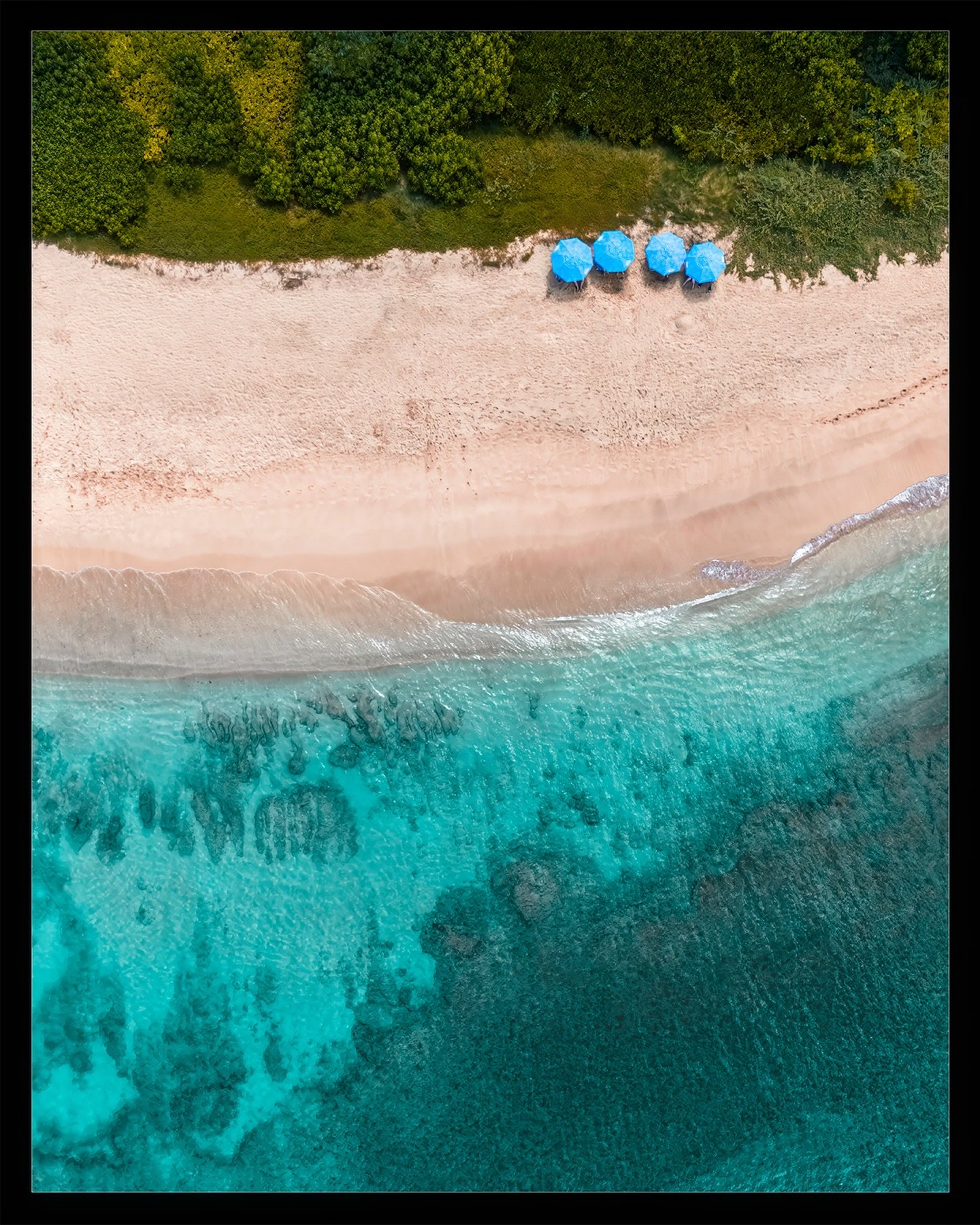 Kaanapali | Maui | Hawaii

#djiglobal #shotondji #hawaiisbestphotos #kaanapali #kaanapalibeach #honuakai #outrigger #visithawaii #visitmaui #mauilife #lahaina #westmaui #beachumbrella #reefaddict #mauihawaii #mauilife #beaching #beachresort #beautifu
