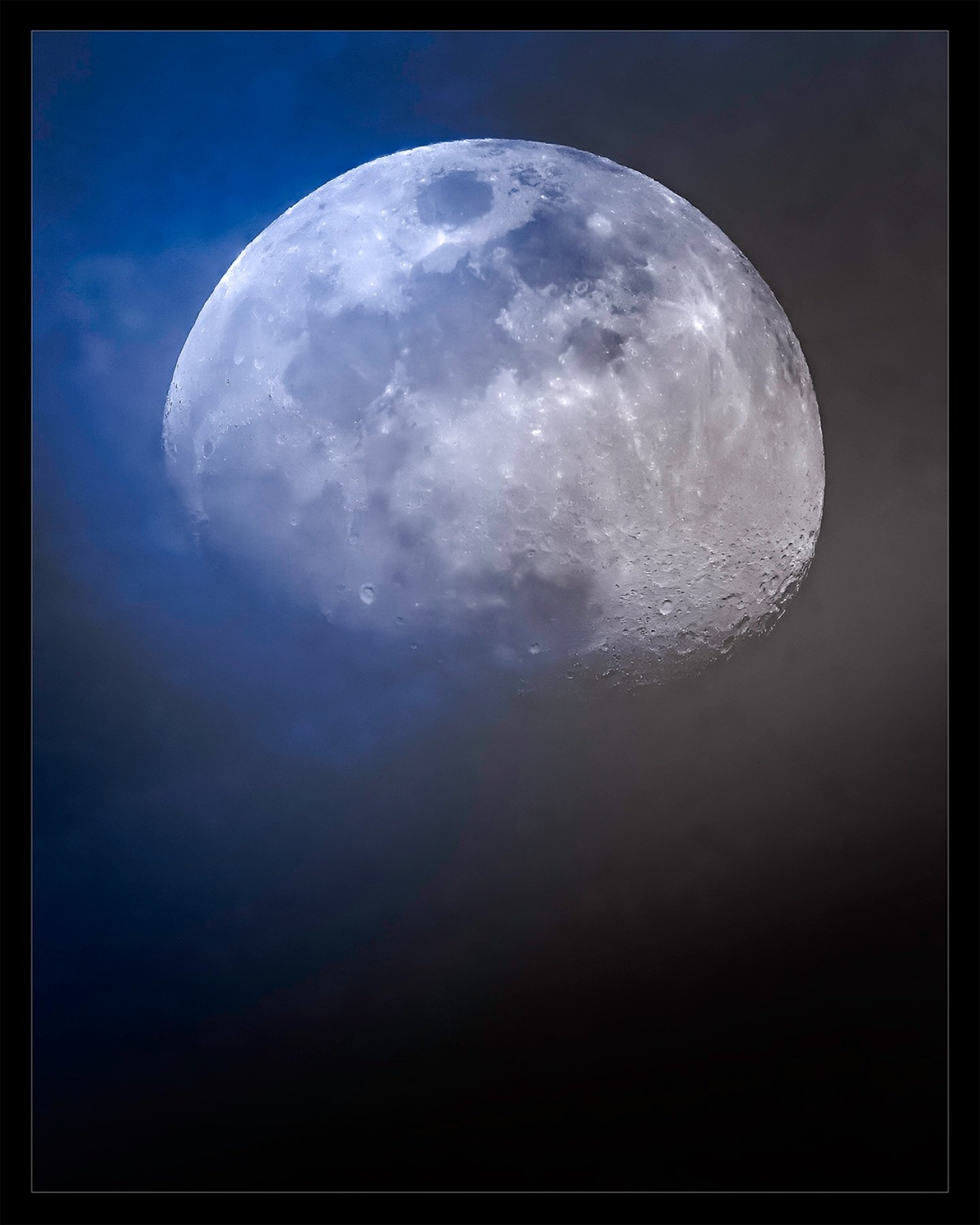 Waxing Gibbous Moon Stack #moon | March 09, 2025 | Shot through high Cirrus clouds.

Nikon Z7II
Nikkor 180-600mm VR f/4-8
5 stacks | Lightroom | Photoshop

Who&rsquo;s ready for the &ldquo;Blood Moon&rdquo; Total Lunar Eclipse on March 14? 🌖 

#moon