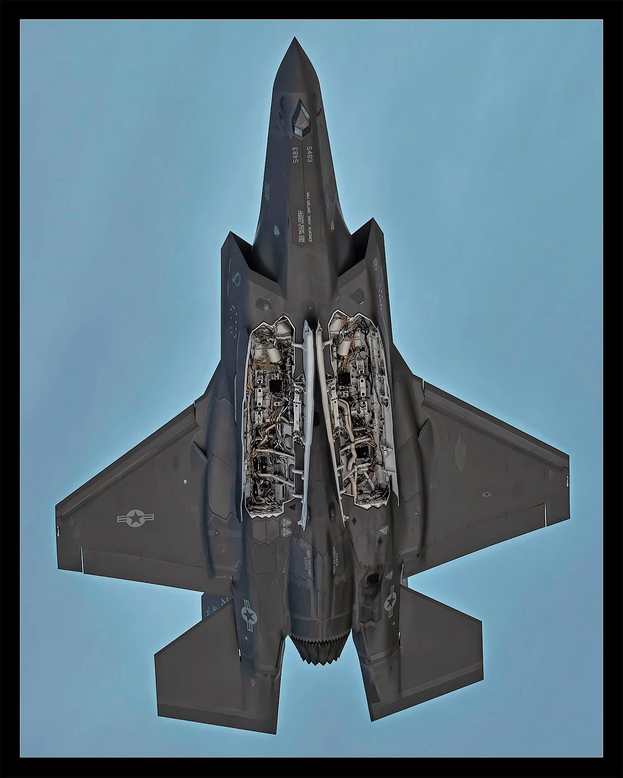 F-35B Lightning II | @socalairshow Demonstration at March Air Force Base | SVTOL

⏪️ SWIPE SERIES ⏩️ 🚨 don&rsquo;t miss the close up! 🛩️ 

#f35 #lockheedmartin #f35lightning #f35lightningii #stealthfighter #stealthmode #socalairshow #marchafb #marc