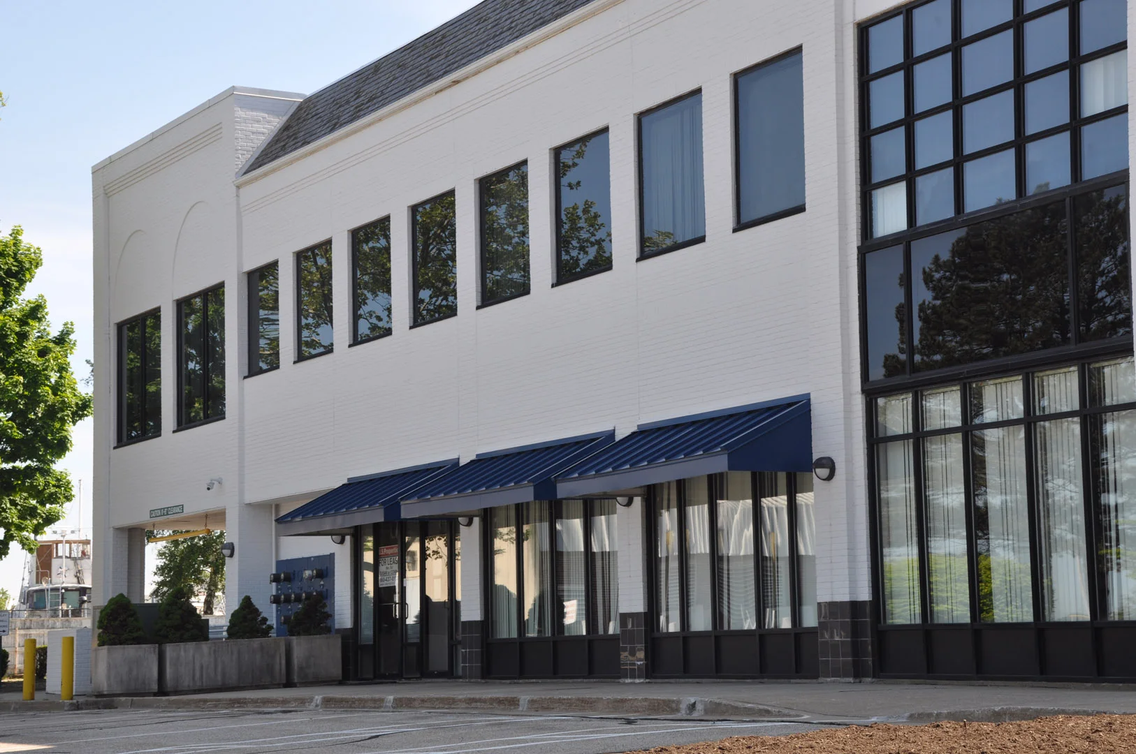 470 Bank St New London.jpg