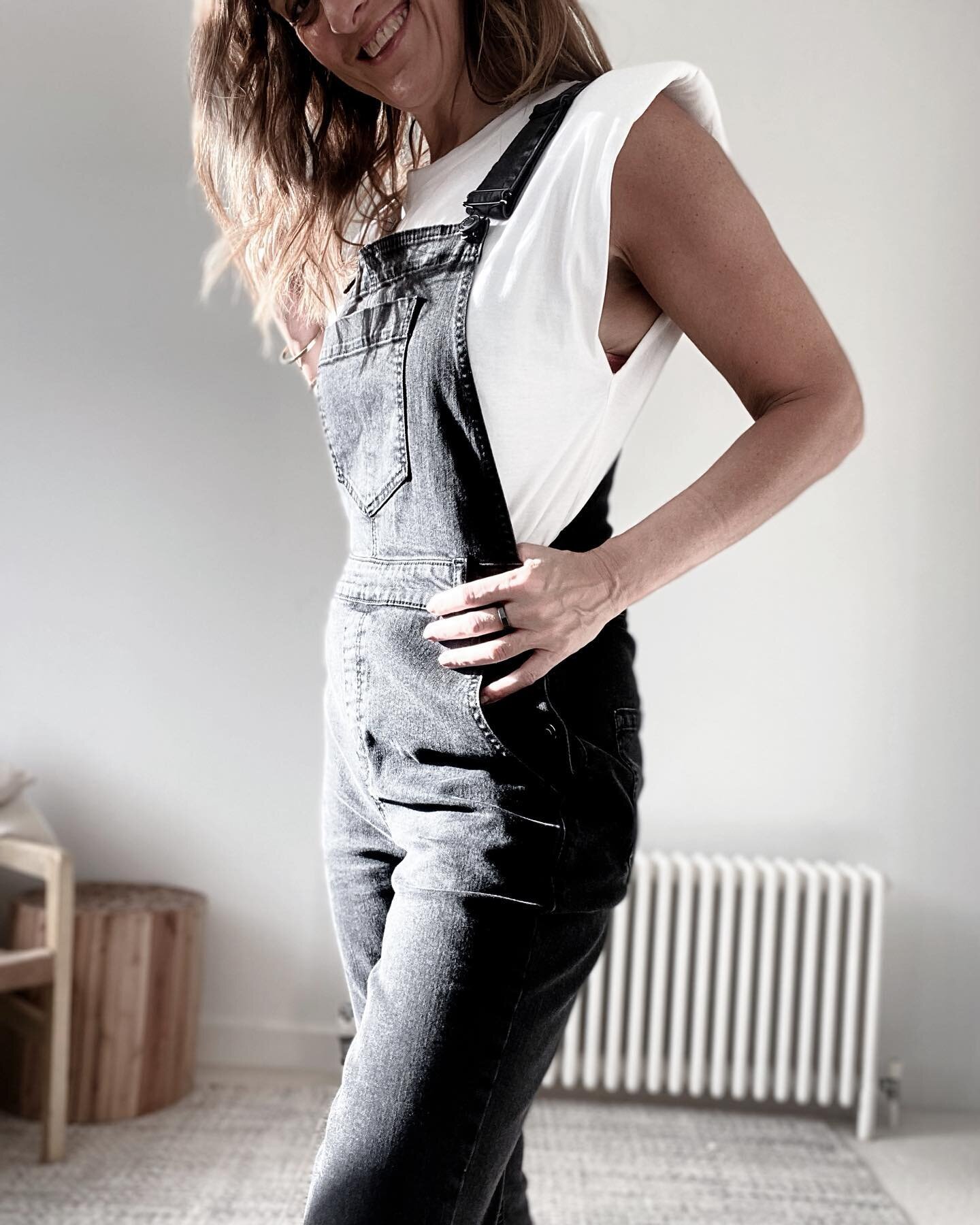 SCROLL THROUGH and see how I styled my dungarees! 
I encourage my clients to shop what they, not only love, but also choose items that can be worn in lots of different ways; to ensure each purchase provides lots of versatility when adding to their wa