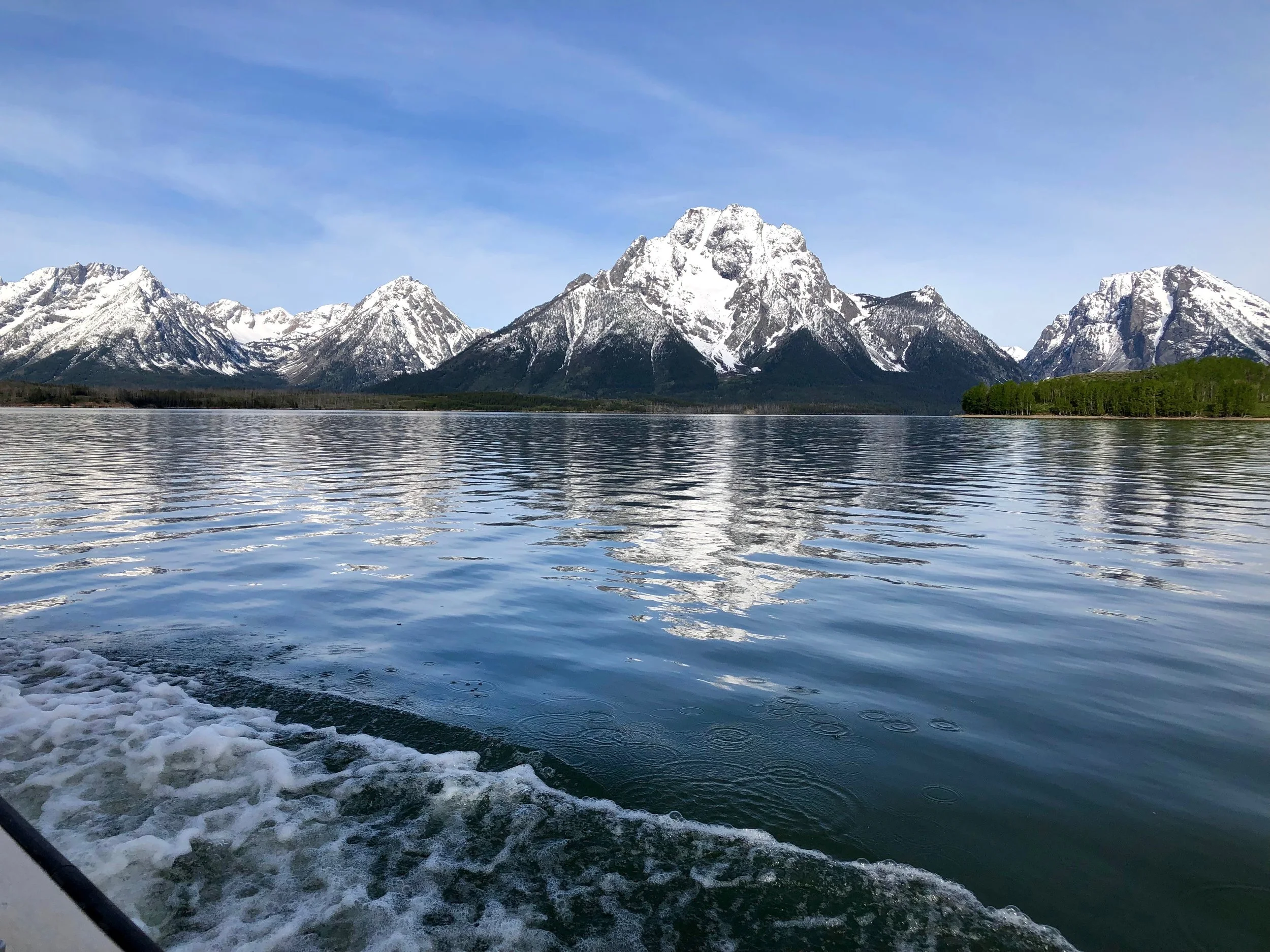 LakeCruiseBoatWake.jpg