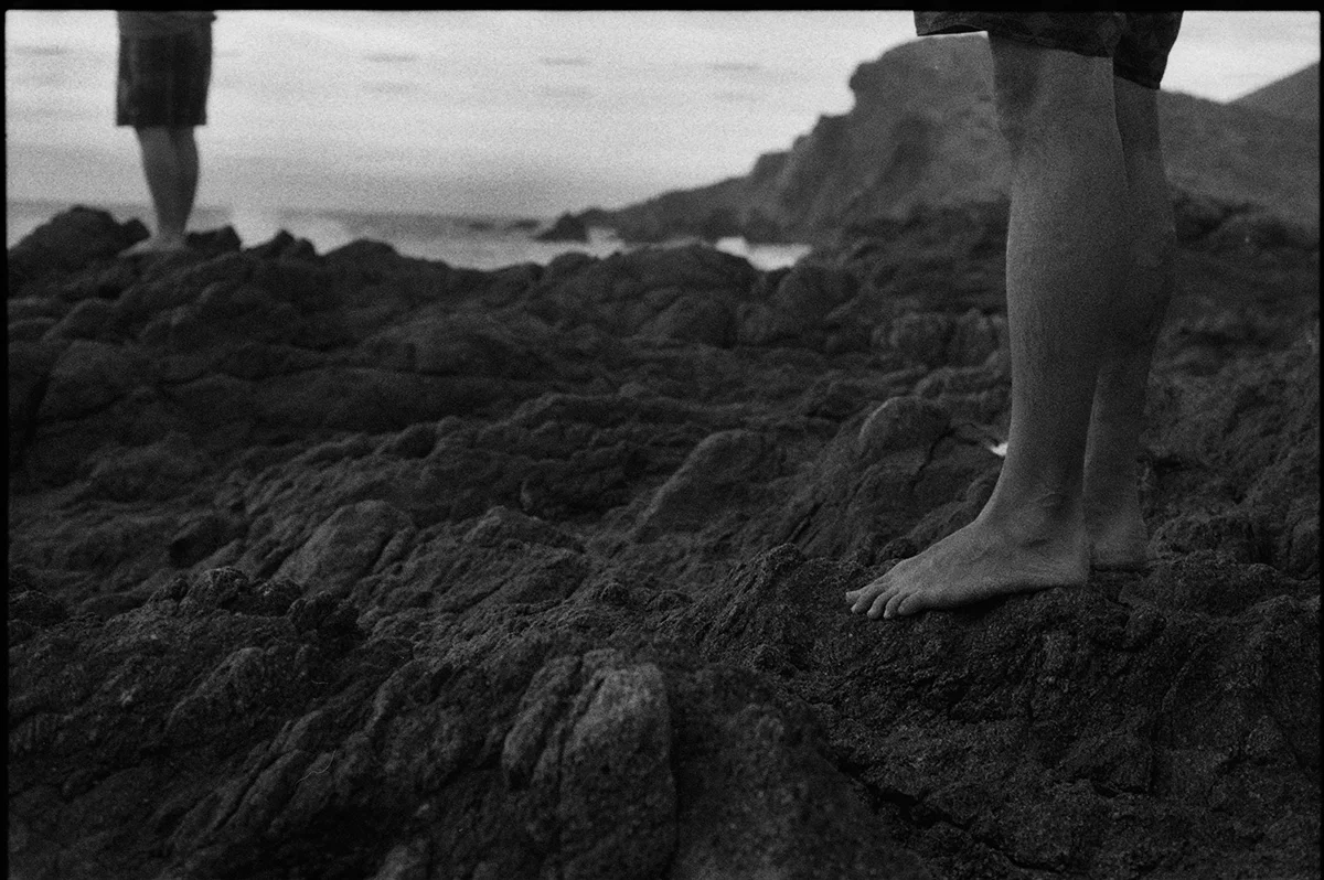 feet_coastline_400tx.jpg