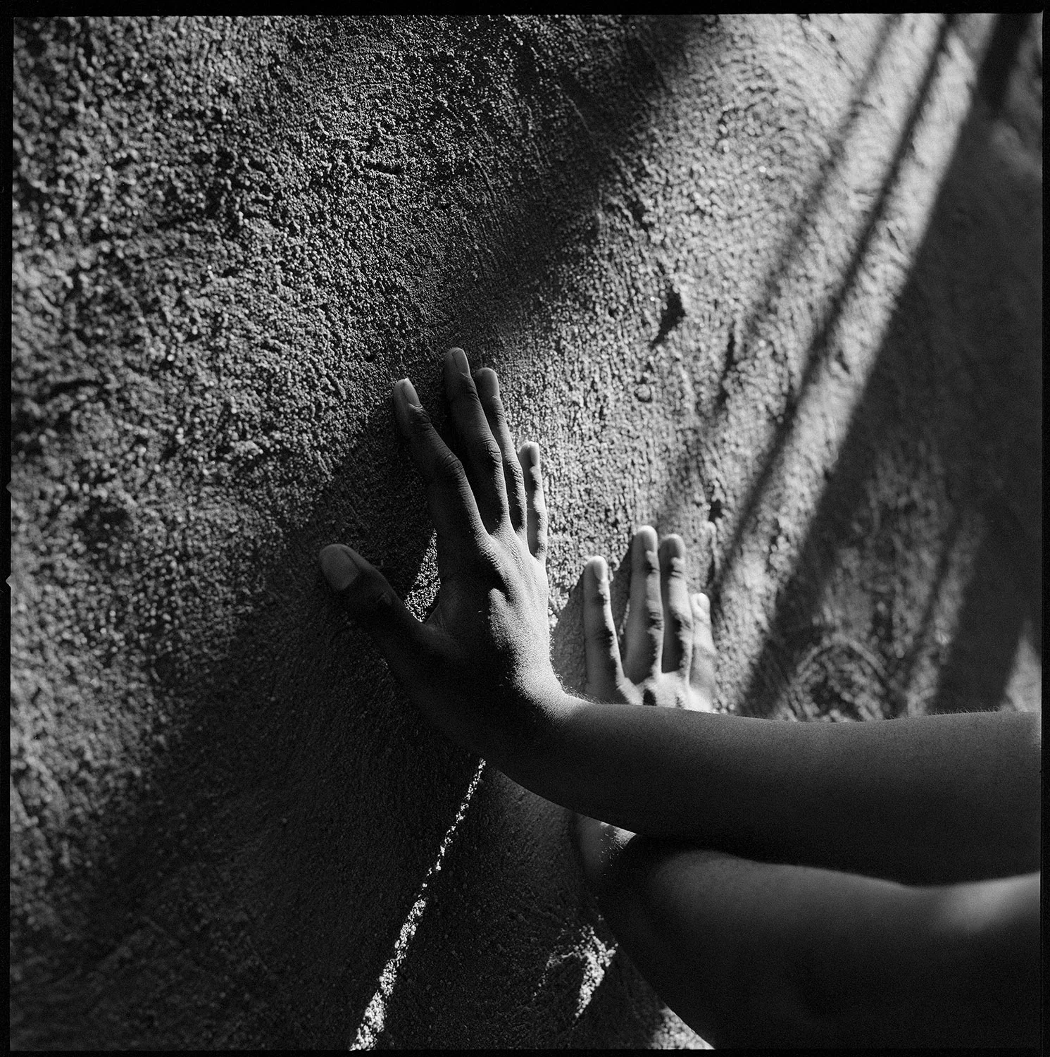 Ron_2Hands_NP400.jpg