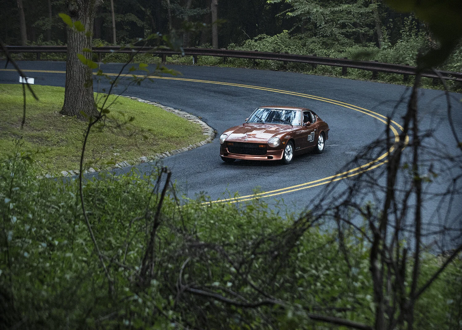 MaroonCar_Turn4_Duryea19.jpg