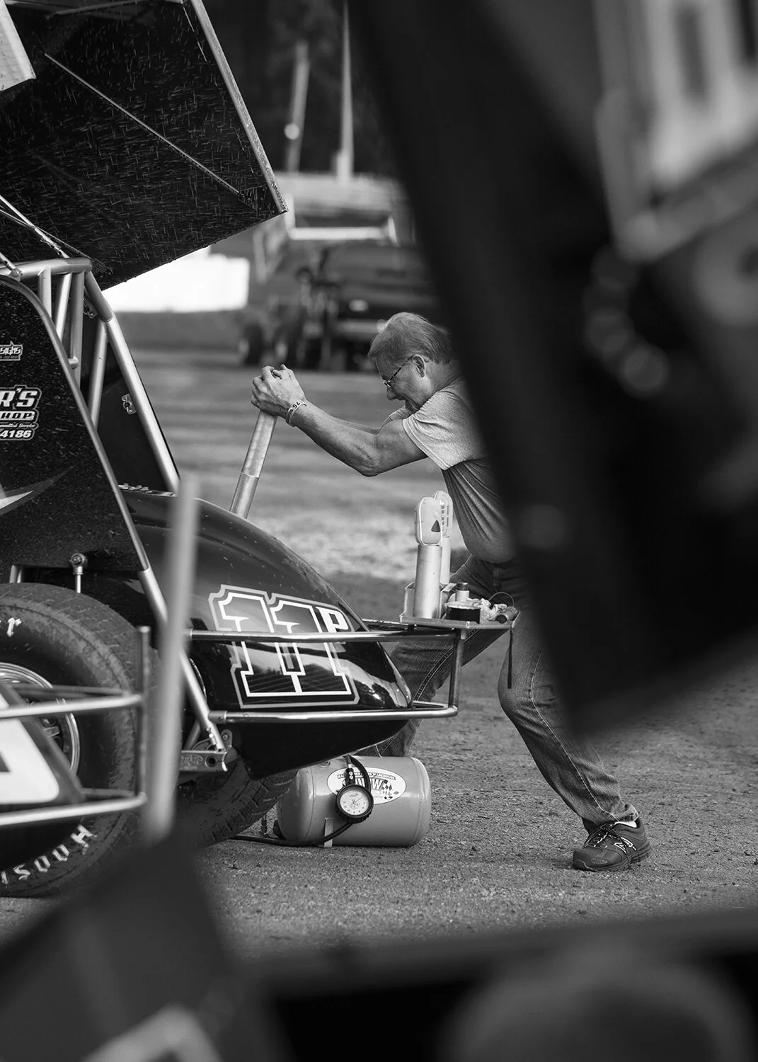 Guy_Wrenchin_WG0819.jpg
