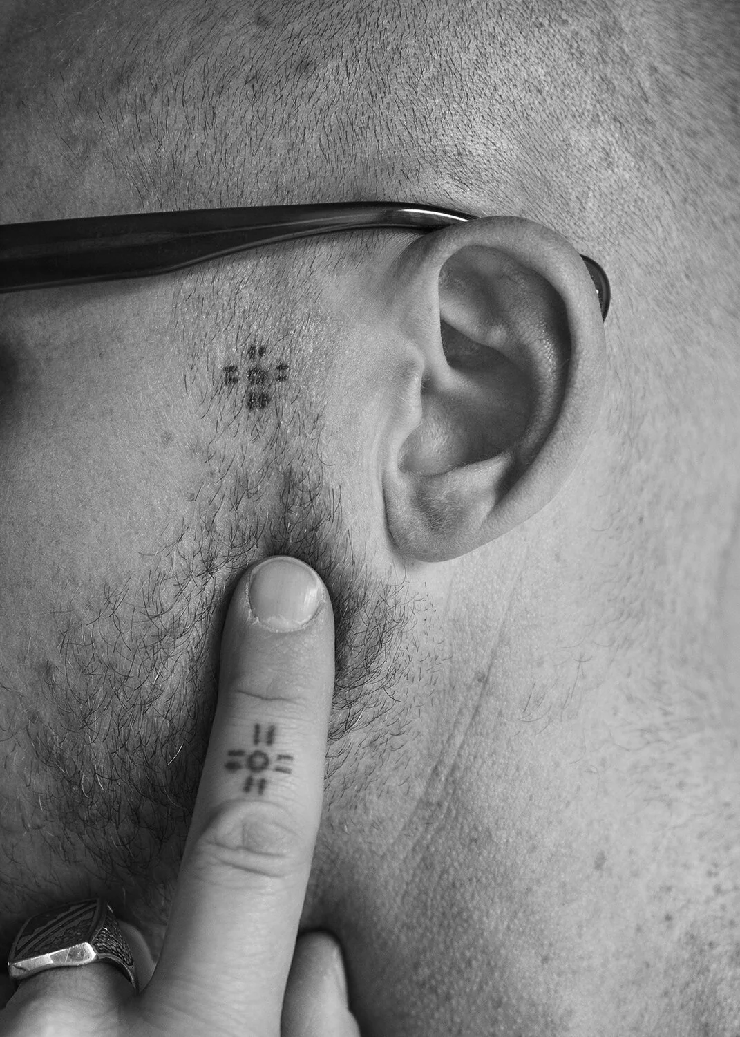 Craig_fingerSideburn_Web.jpg