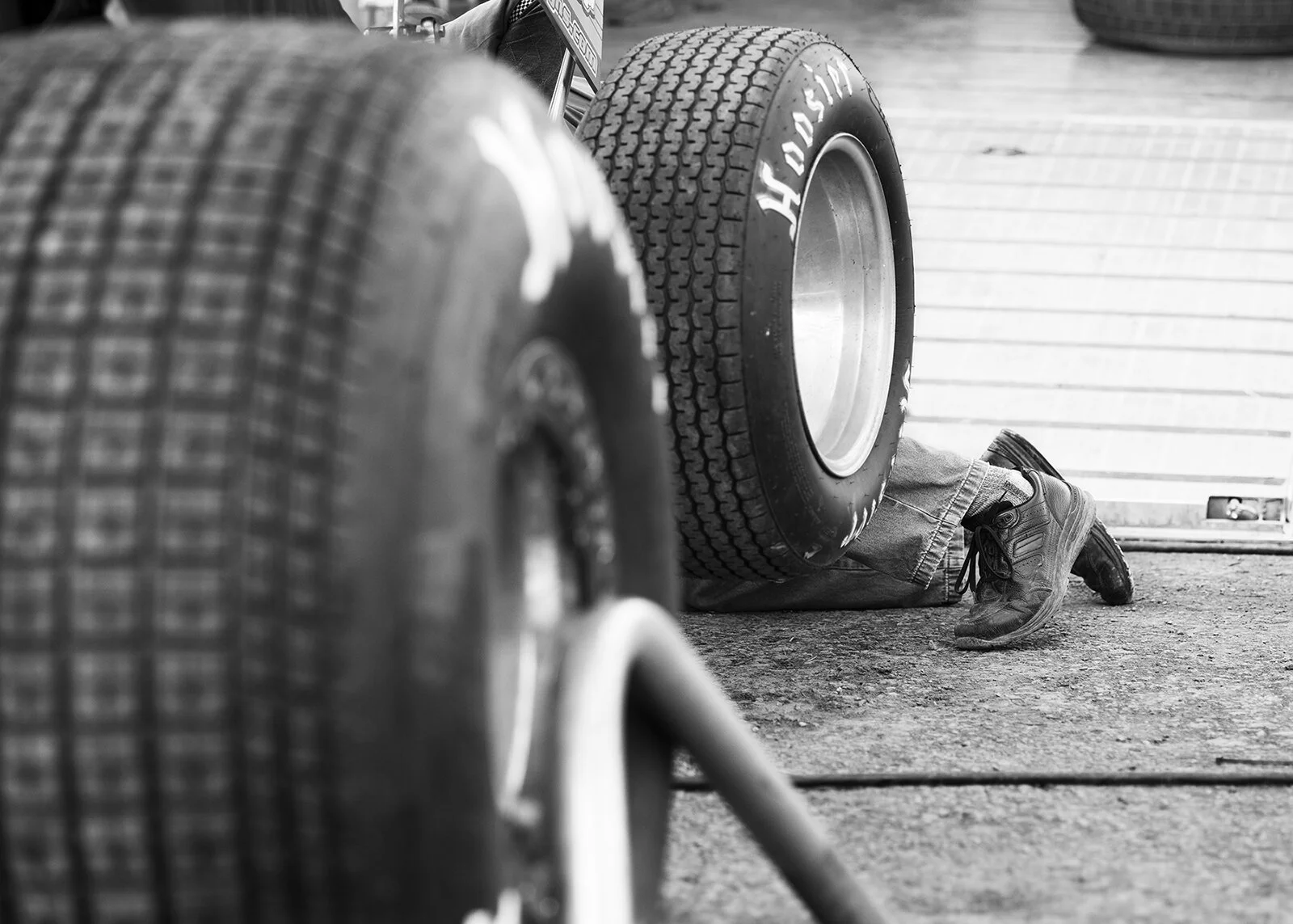 Mechanics_feet_WG919.jpg
