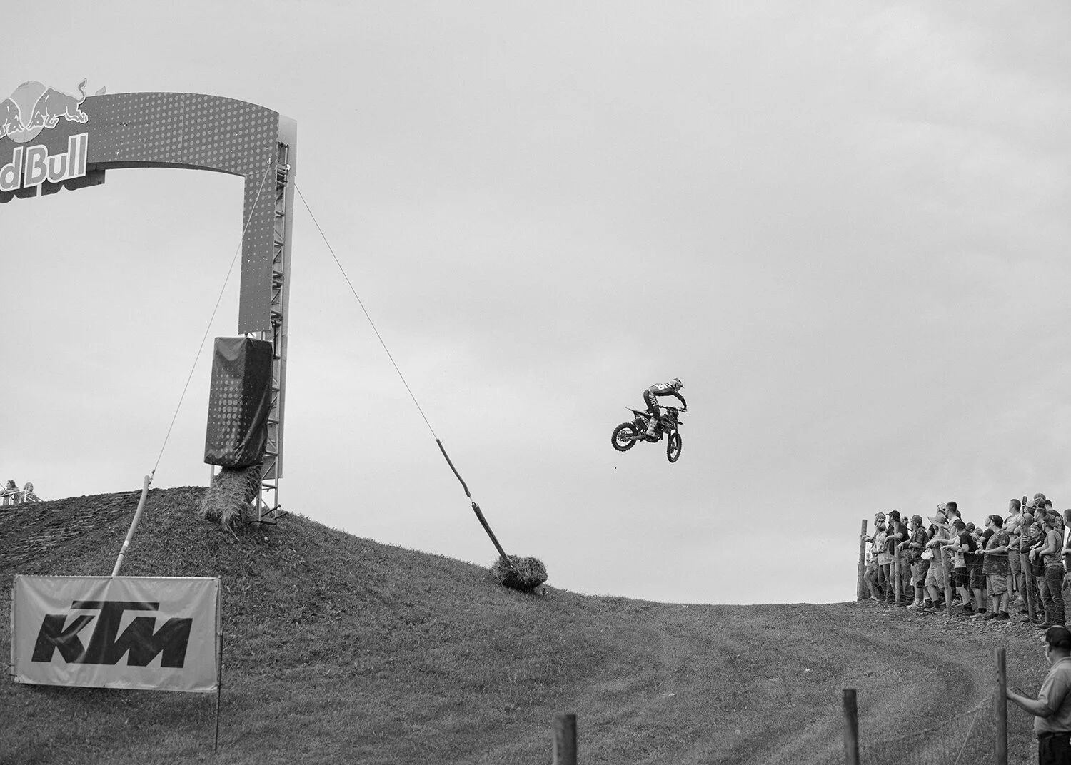 736_RedBullJump_Una21.jpg