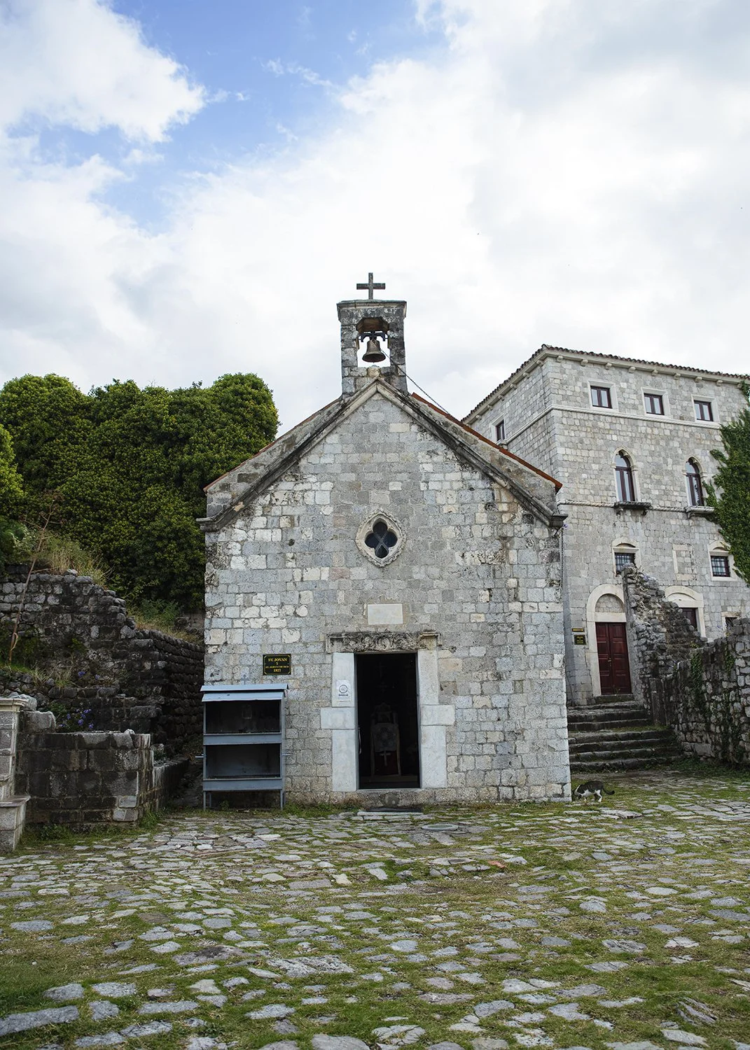 GroundsKeepers_Church_Mont21.jpg