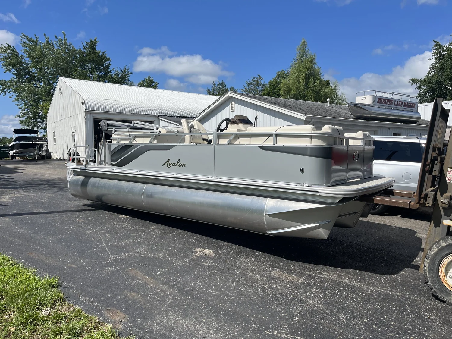 Avalon Venture QL 1980 — Shriner Lake Marine, Inc