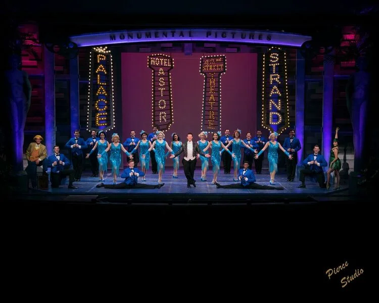 Ensemble in Singin In The Rain (2018)